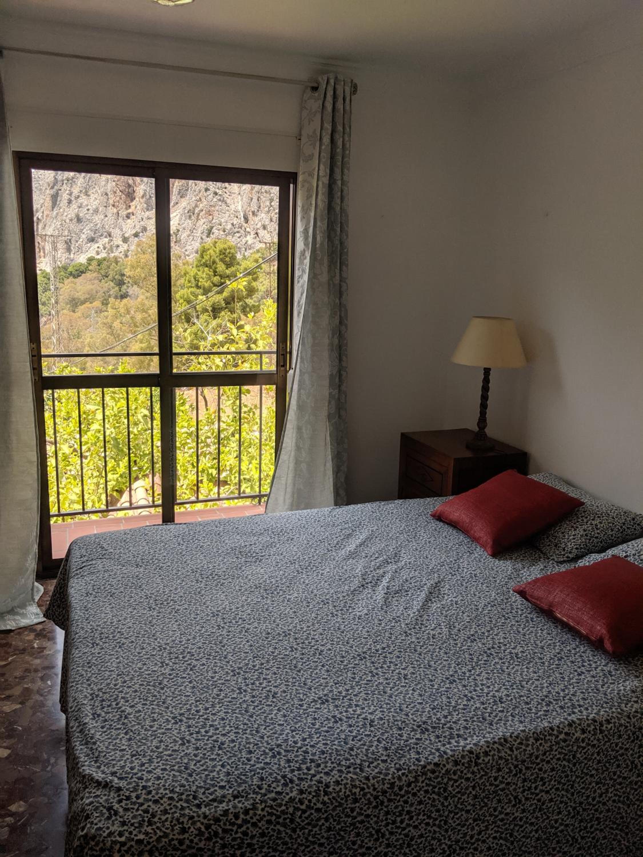 Two-Bedroom Apartment - Photo 31