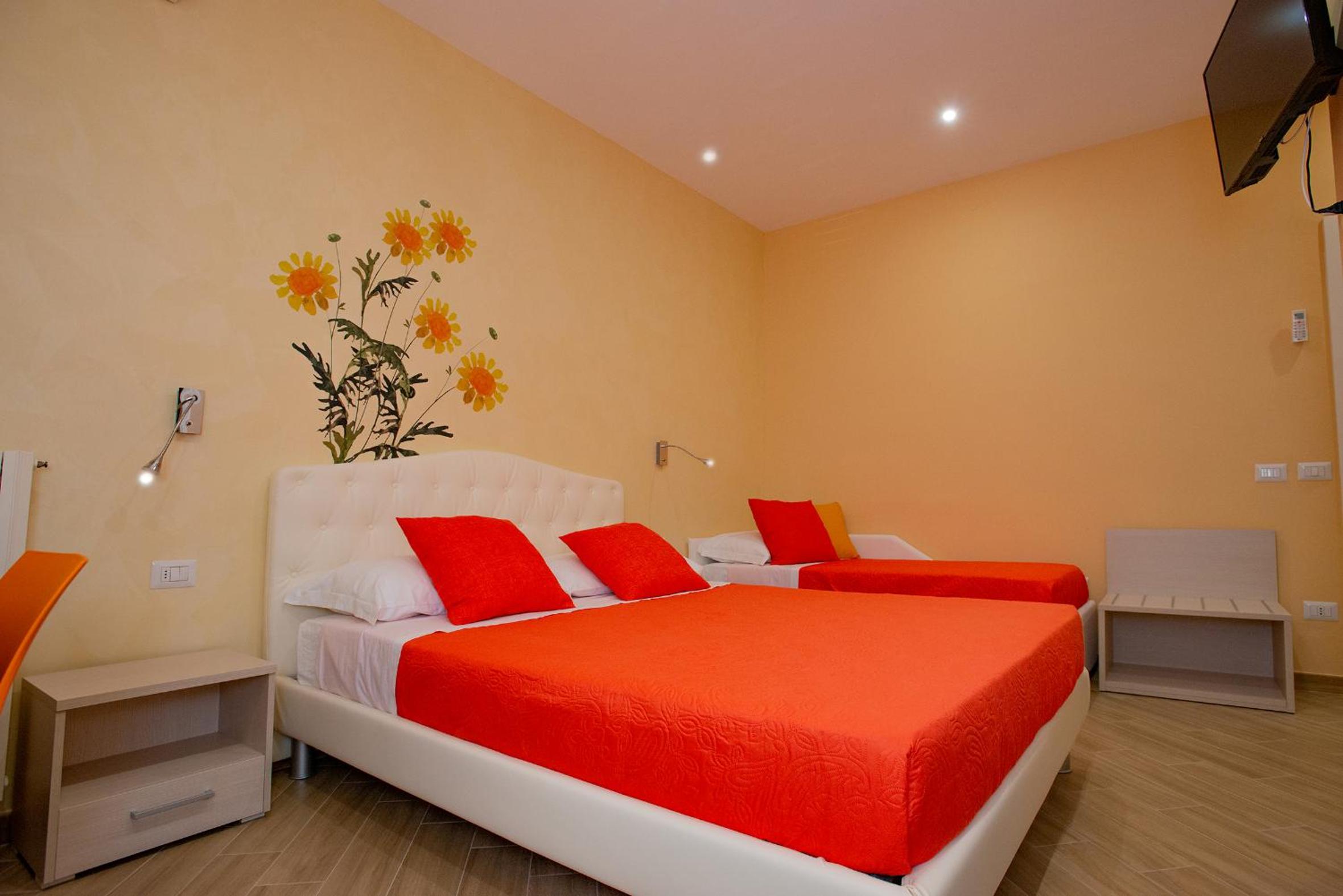 Deluxe Triple Room - Photo 11