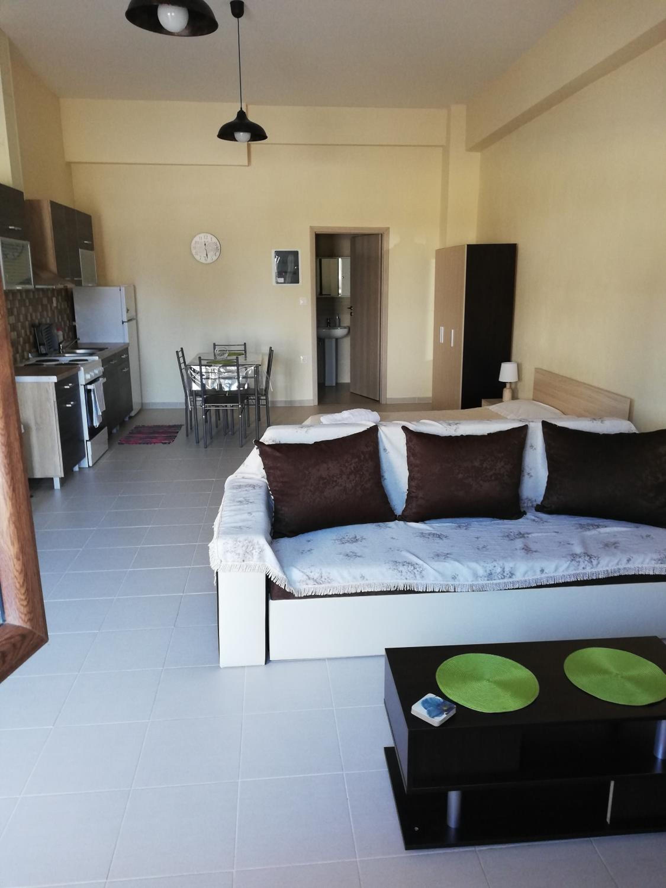 Studio with Sea & street view - Ground floor photo 1