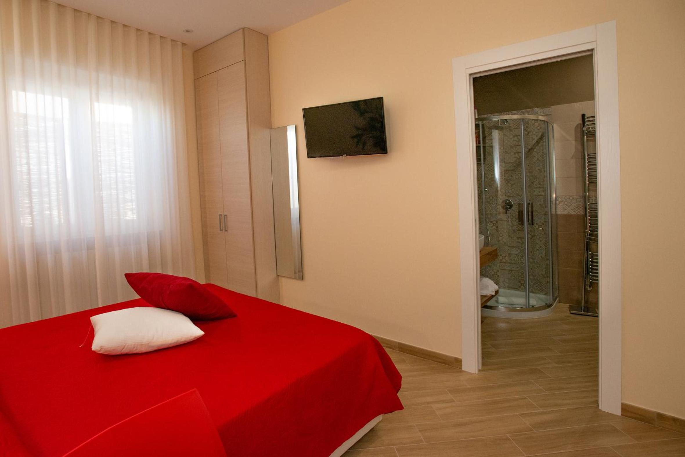 Deluxe Room - Photo 1