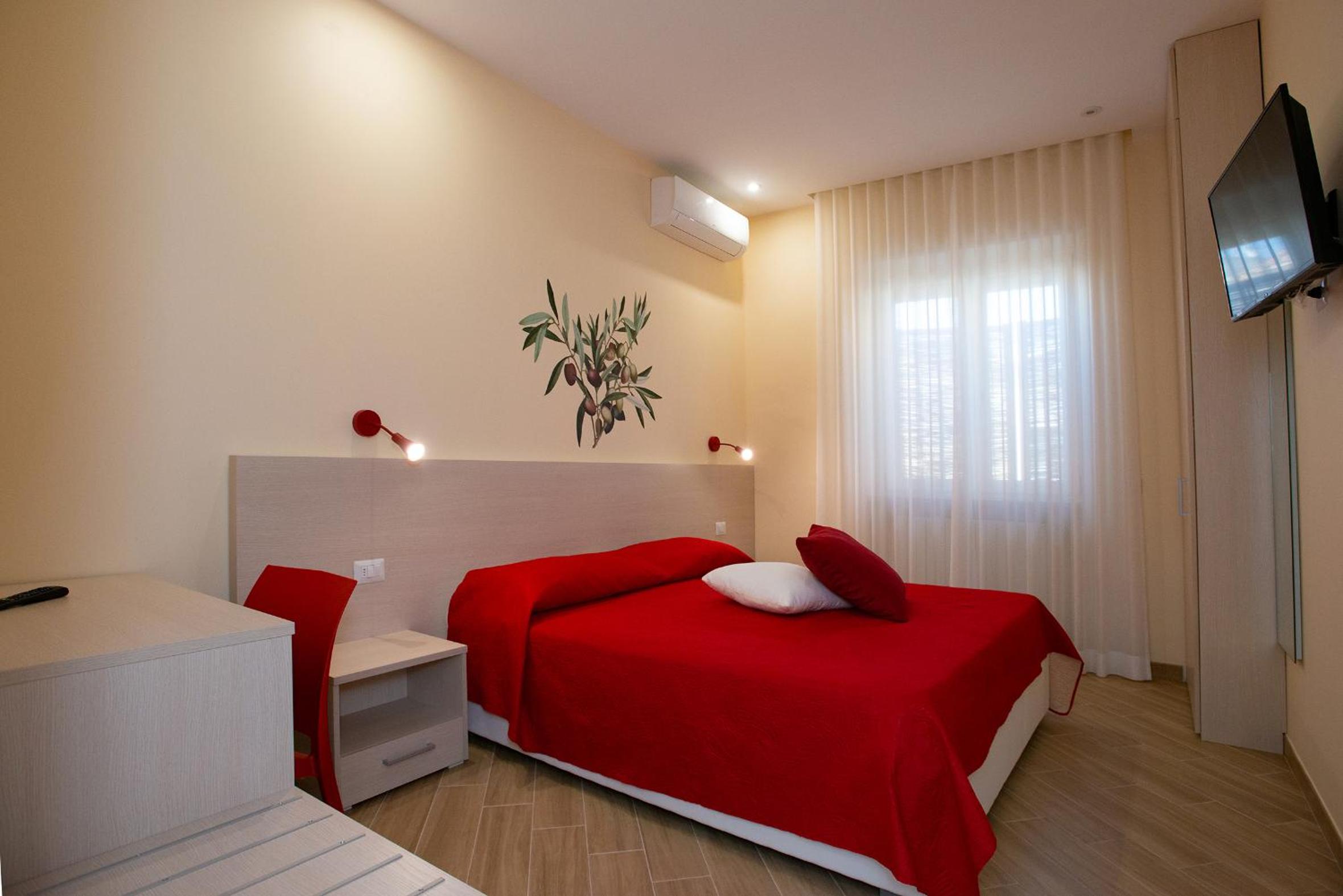 Deluxe Room - Photo 2