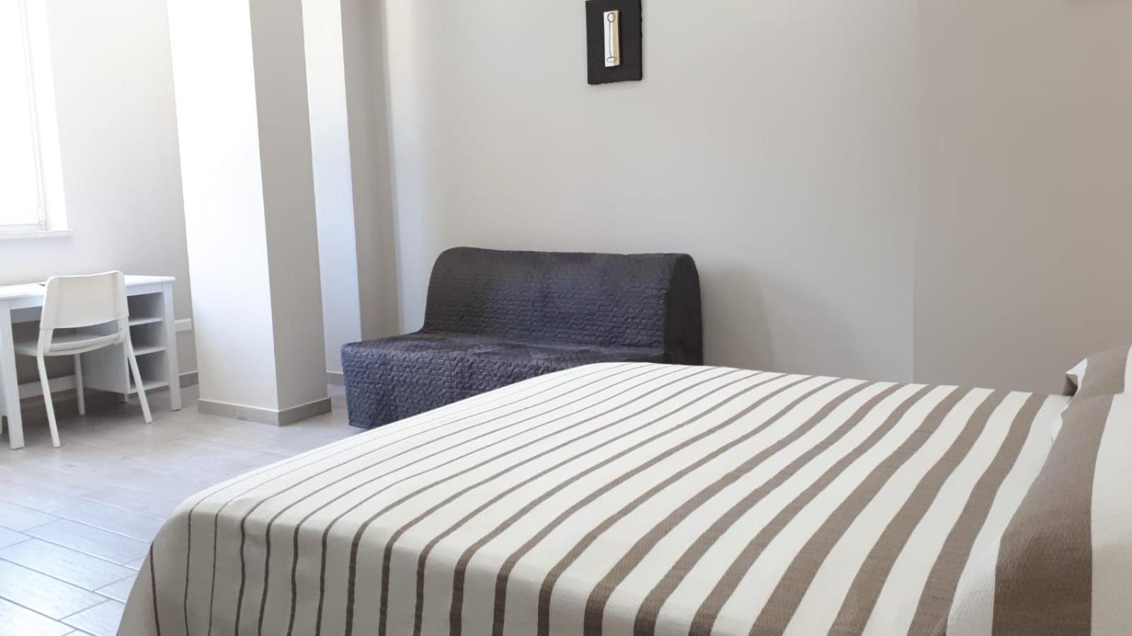 Quadruple Room with Private Bathroom - Photo 3