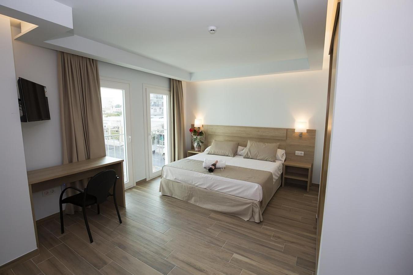 Deluxe Double or Twin Room - Photo 1