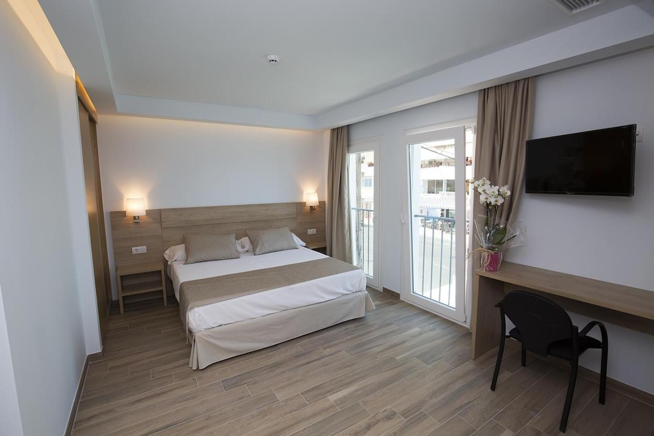 Deluxe Double or Twin Room - Photo 4
