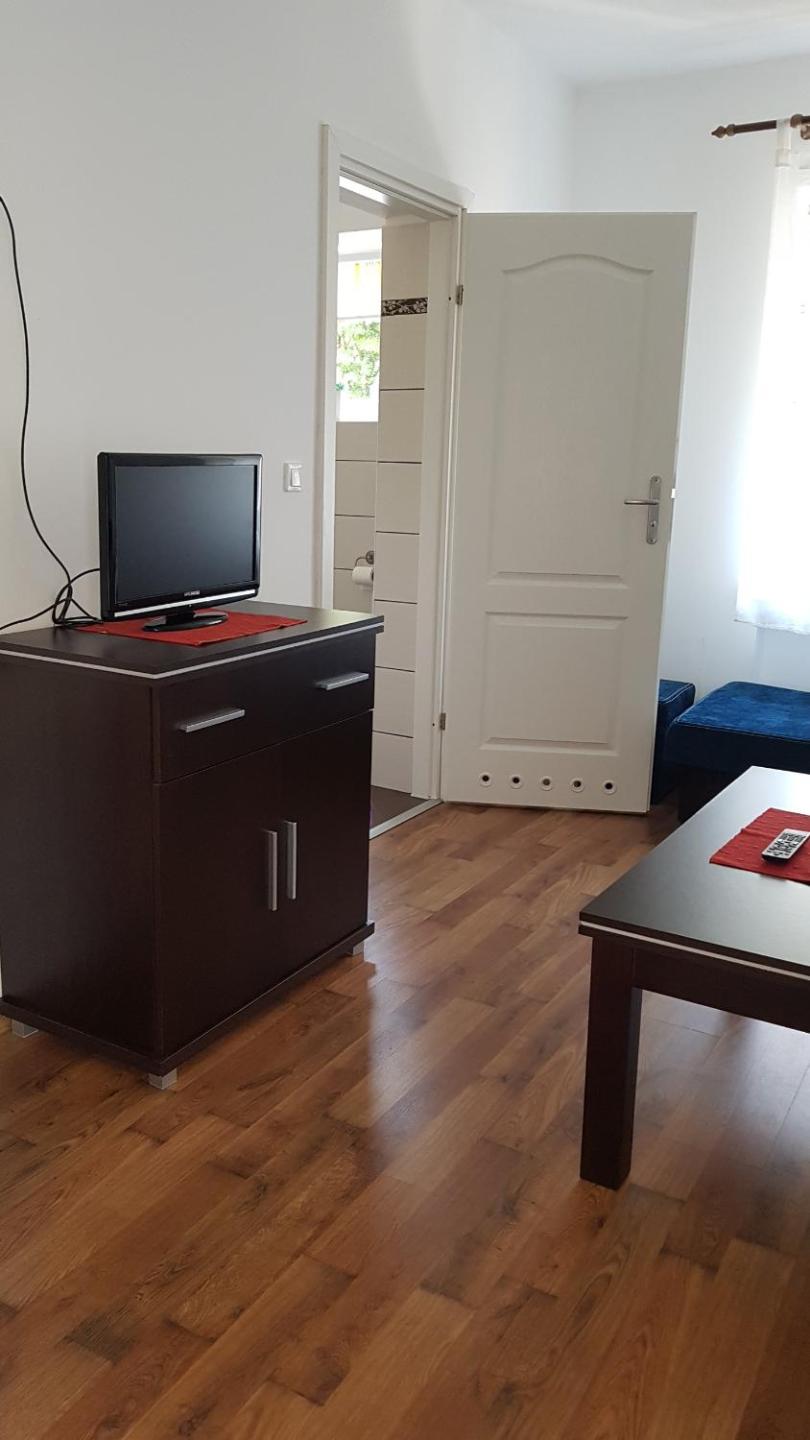 Double Room with Extra Bed photo 2