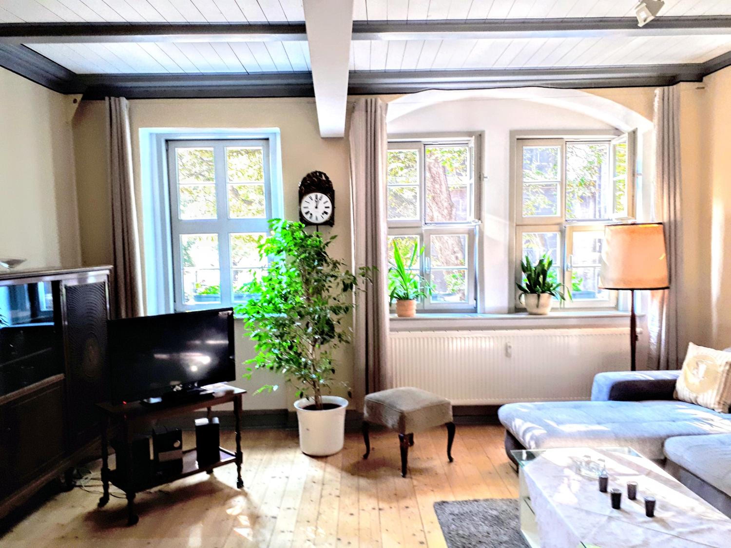 Apartment with Balcony photo 1