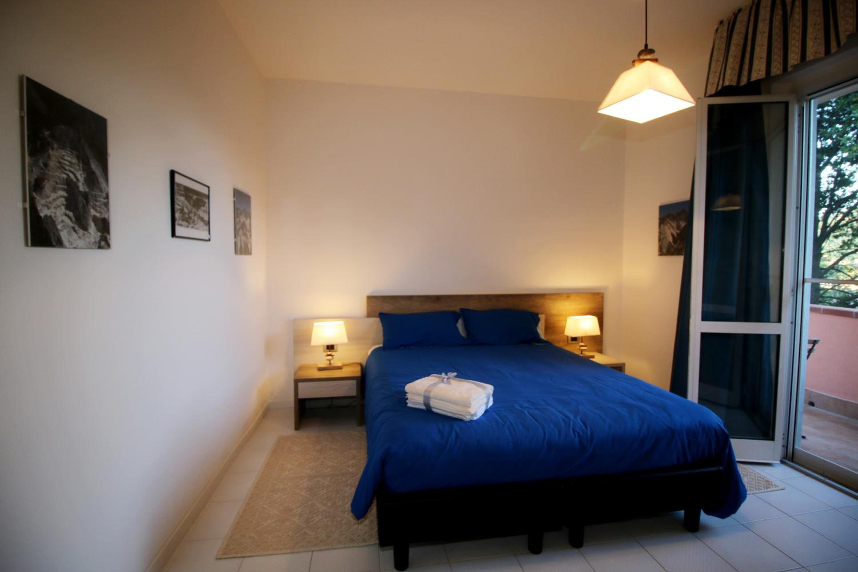 Deluxe Double or Twin Room with Balcony - Photo 1