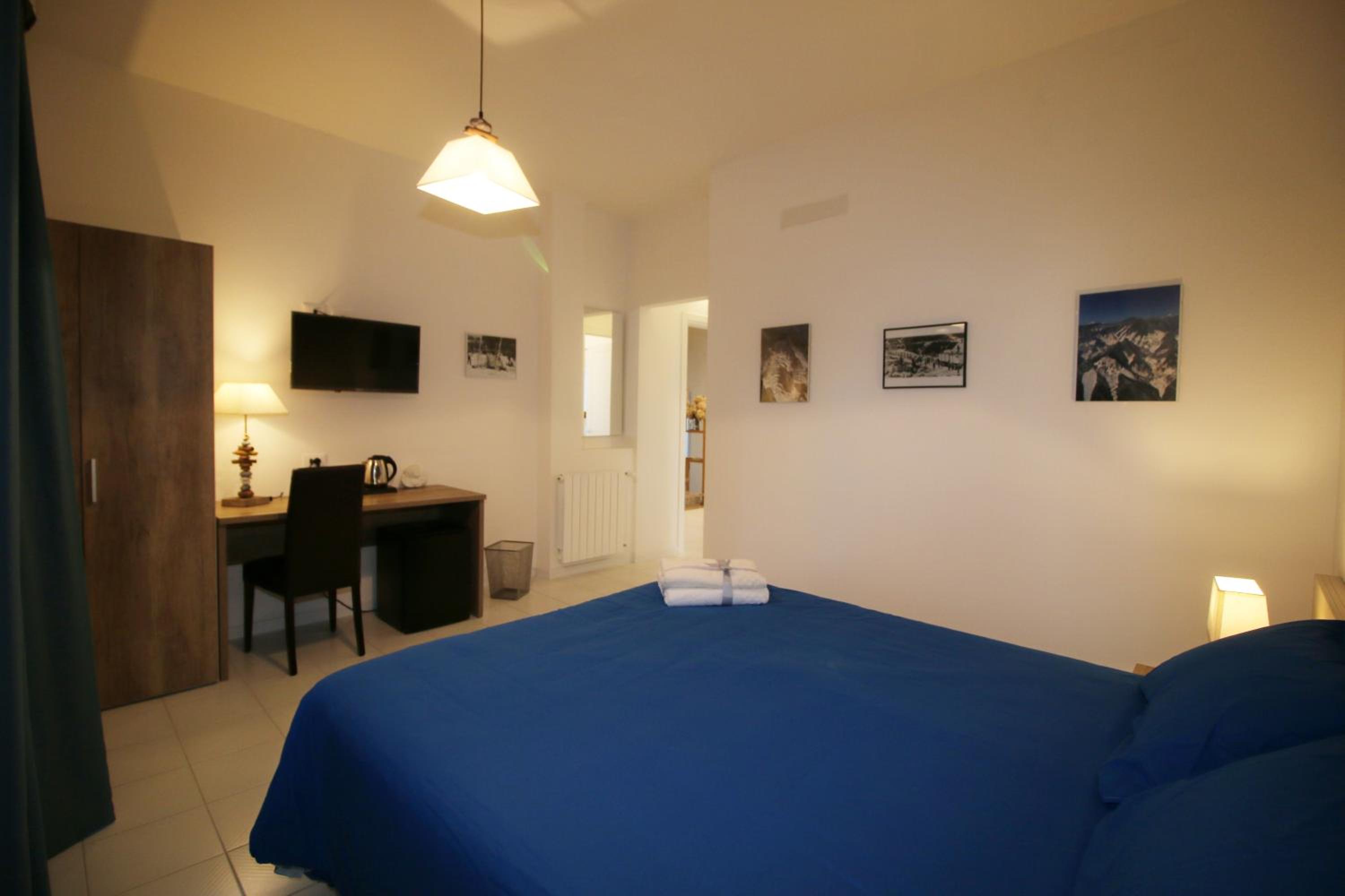 Deluxe Double or Twin Room with Balcony - Photo 6