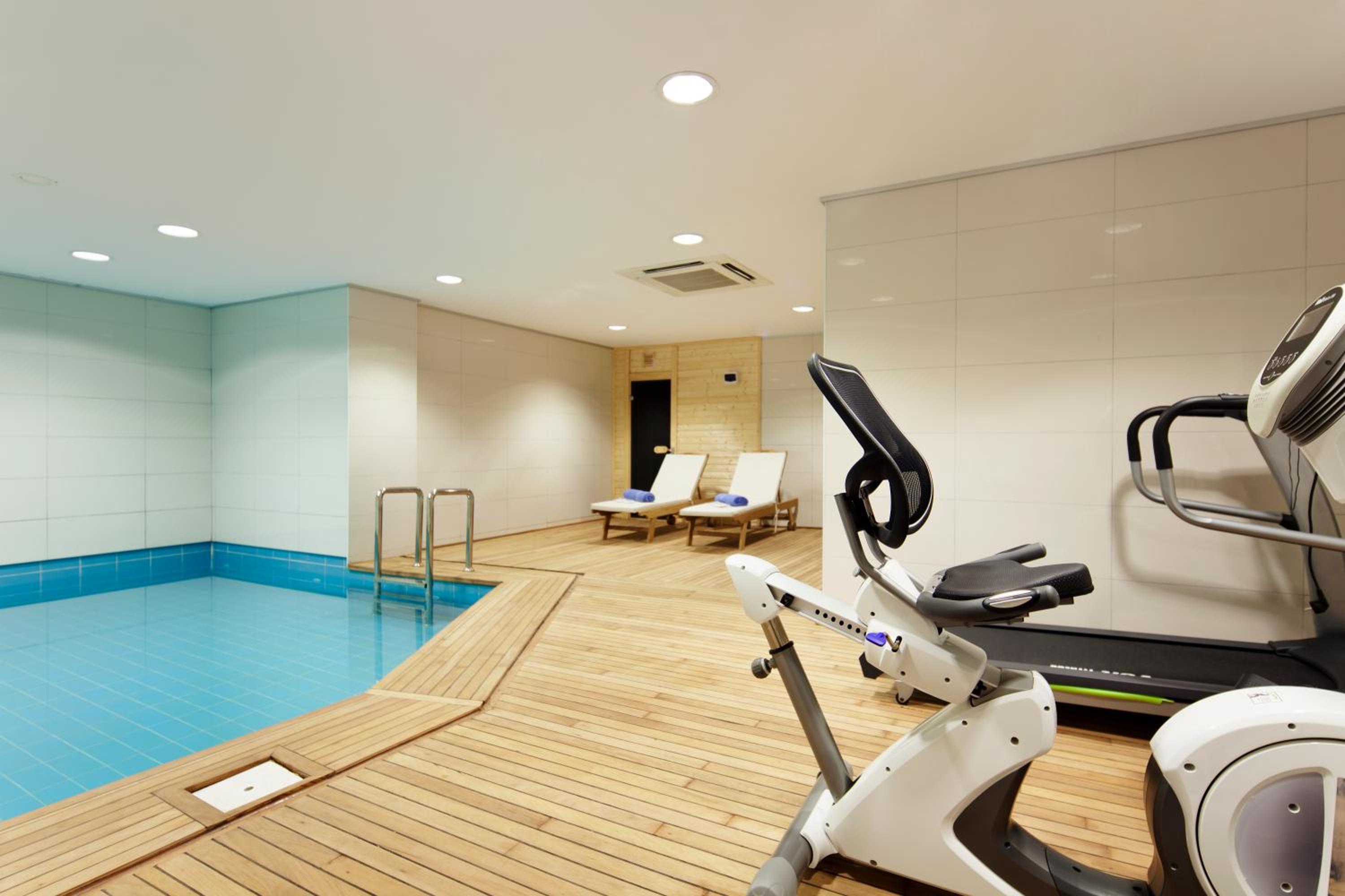 Triplex Presidential Suite photo 2