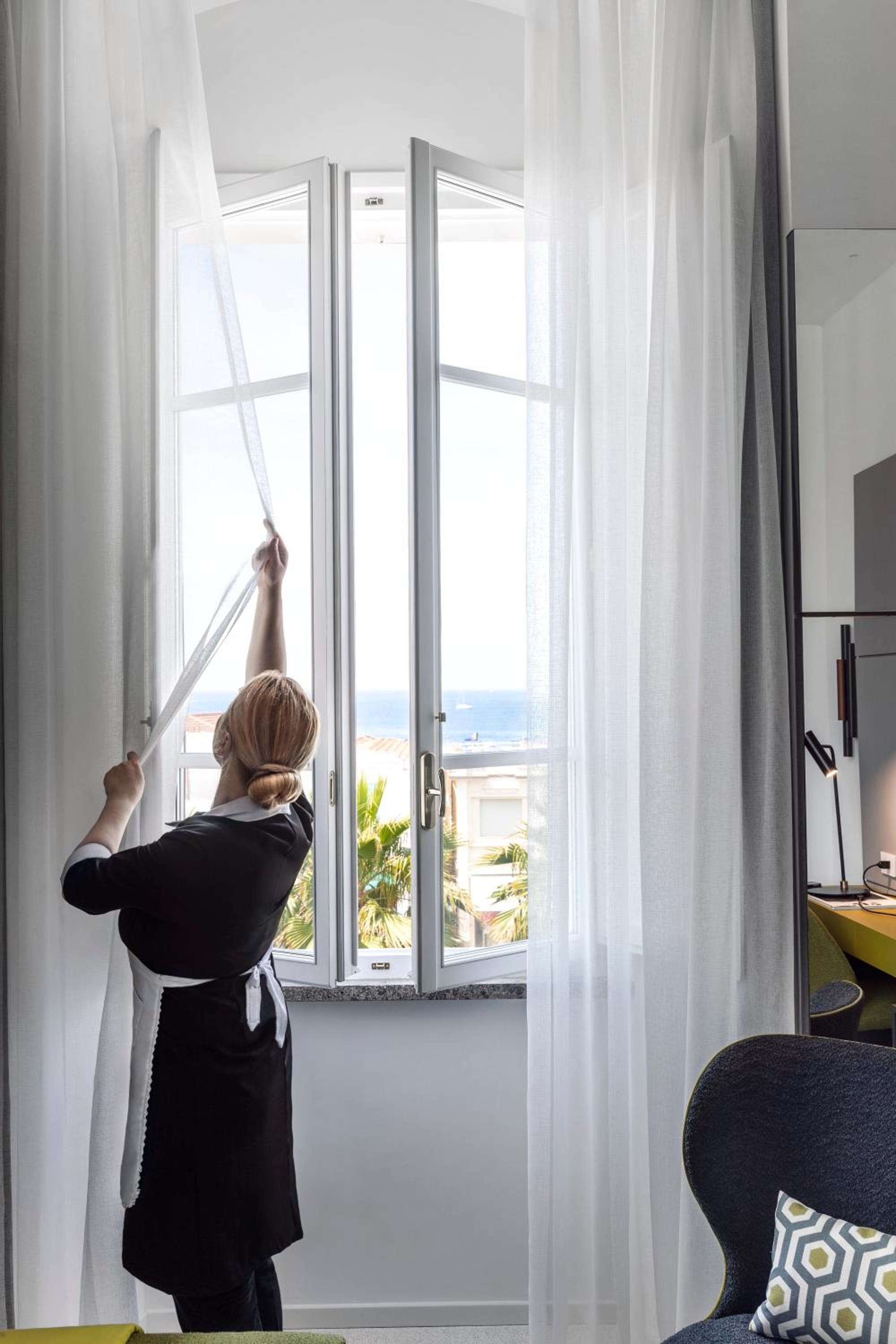 Suite with Sea View - Photo 4