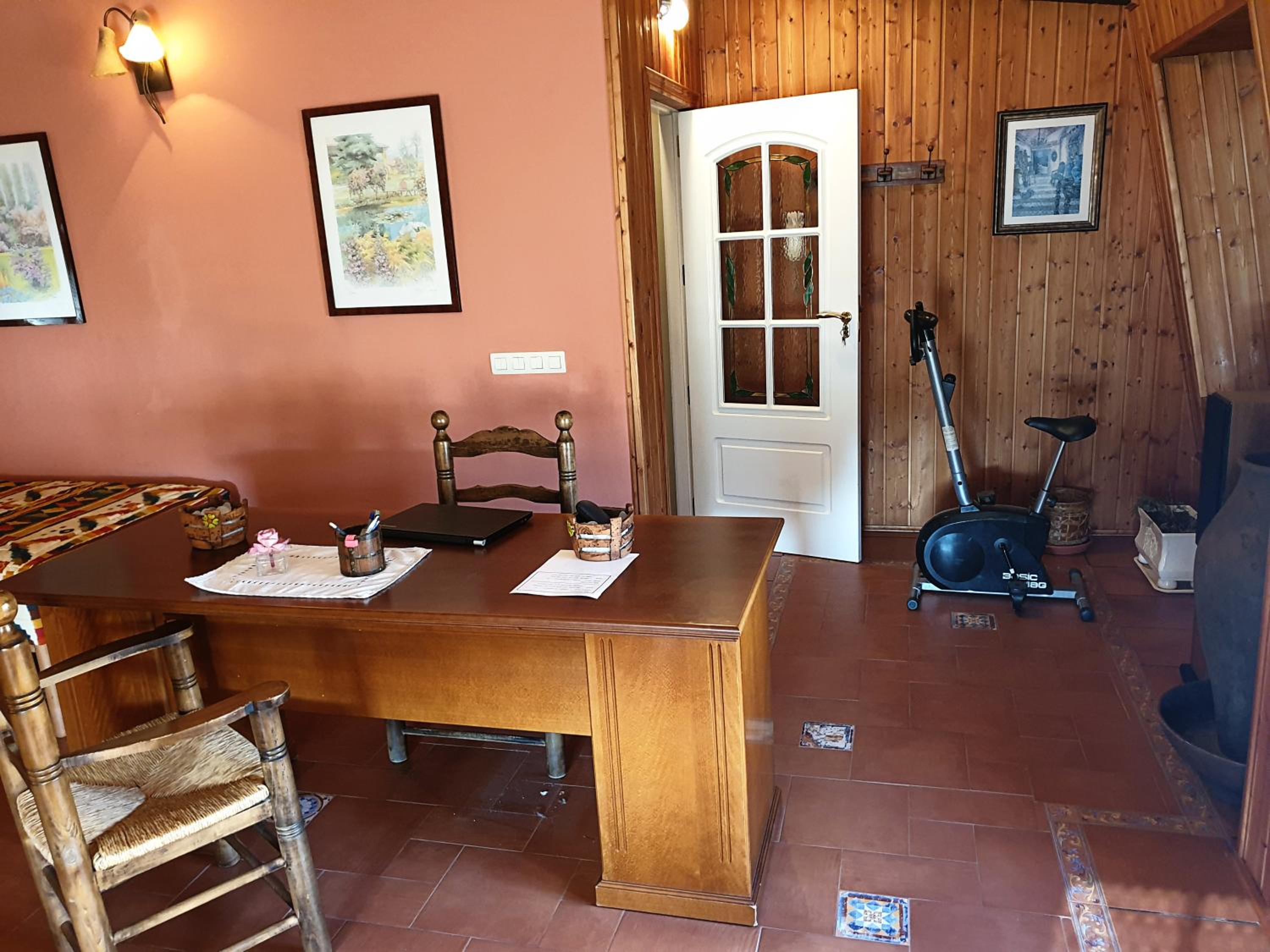 Double or Twin Room - Photo 9