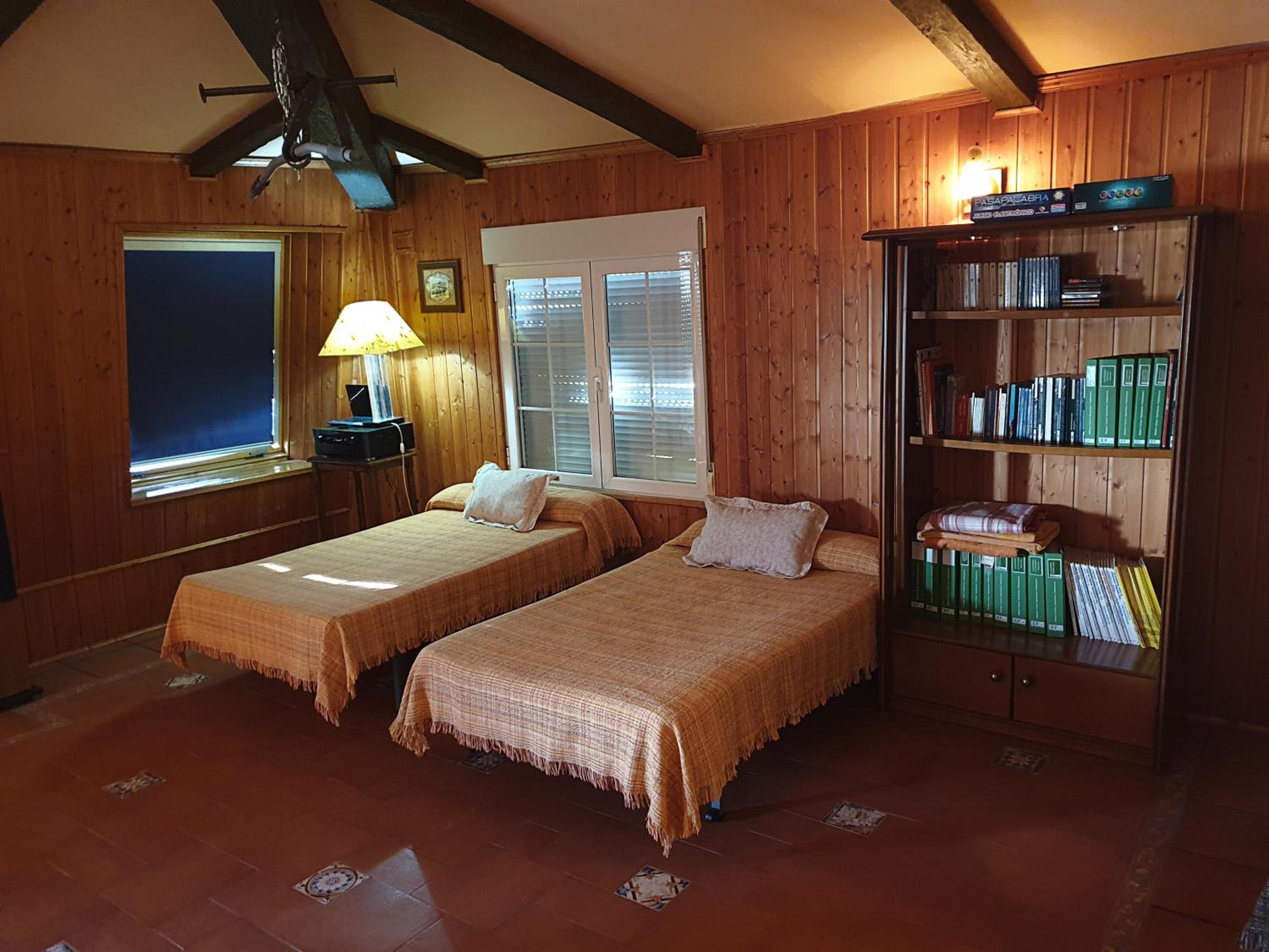 Double or Twin Room - Photo 5
