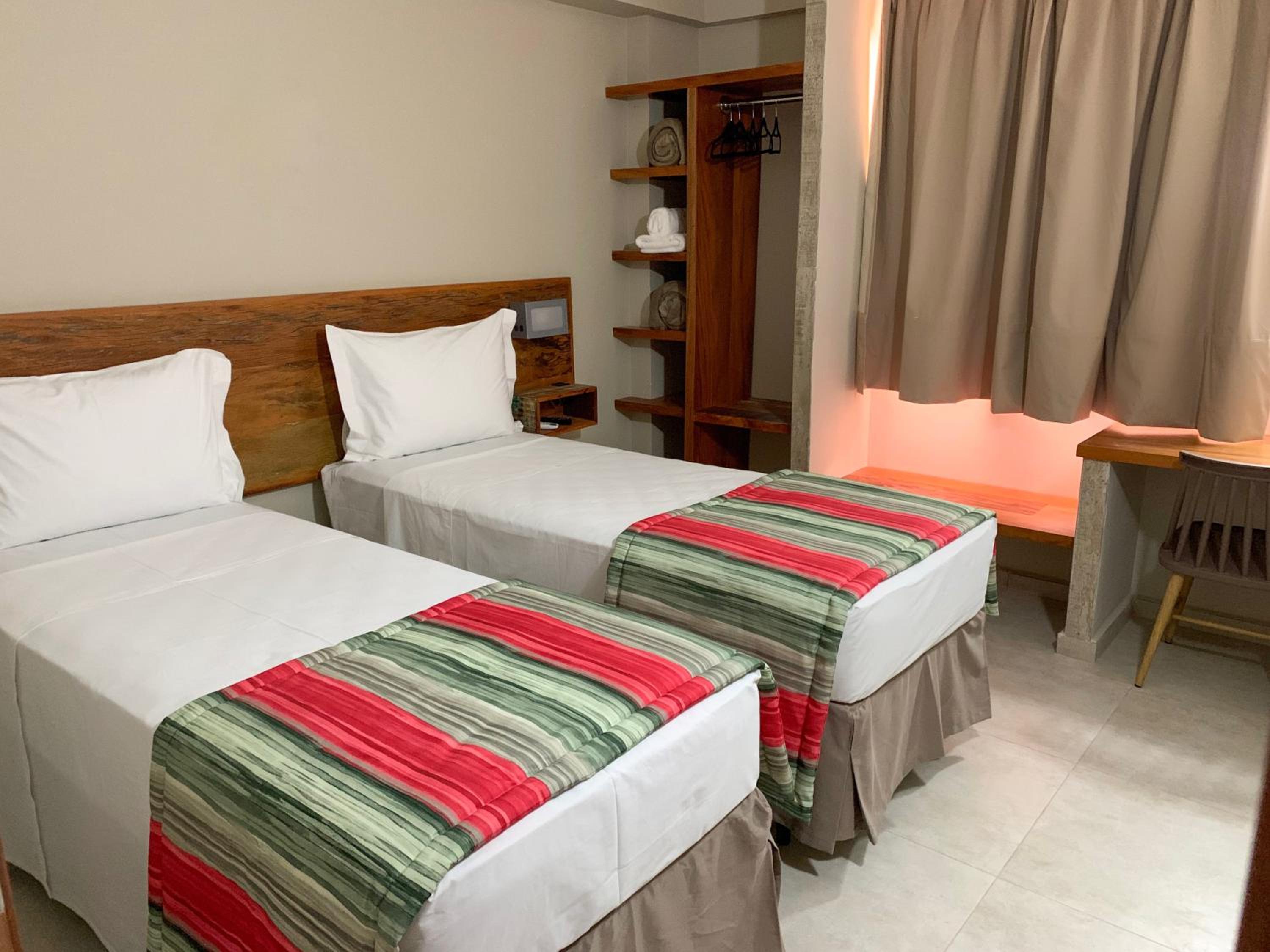 Standard Twin Room - Photo 2