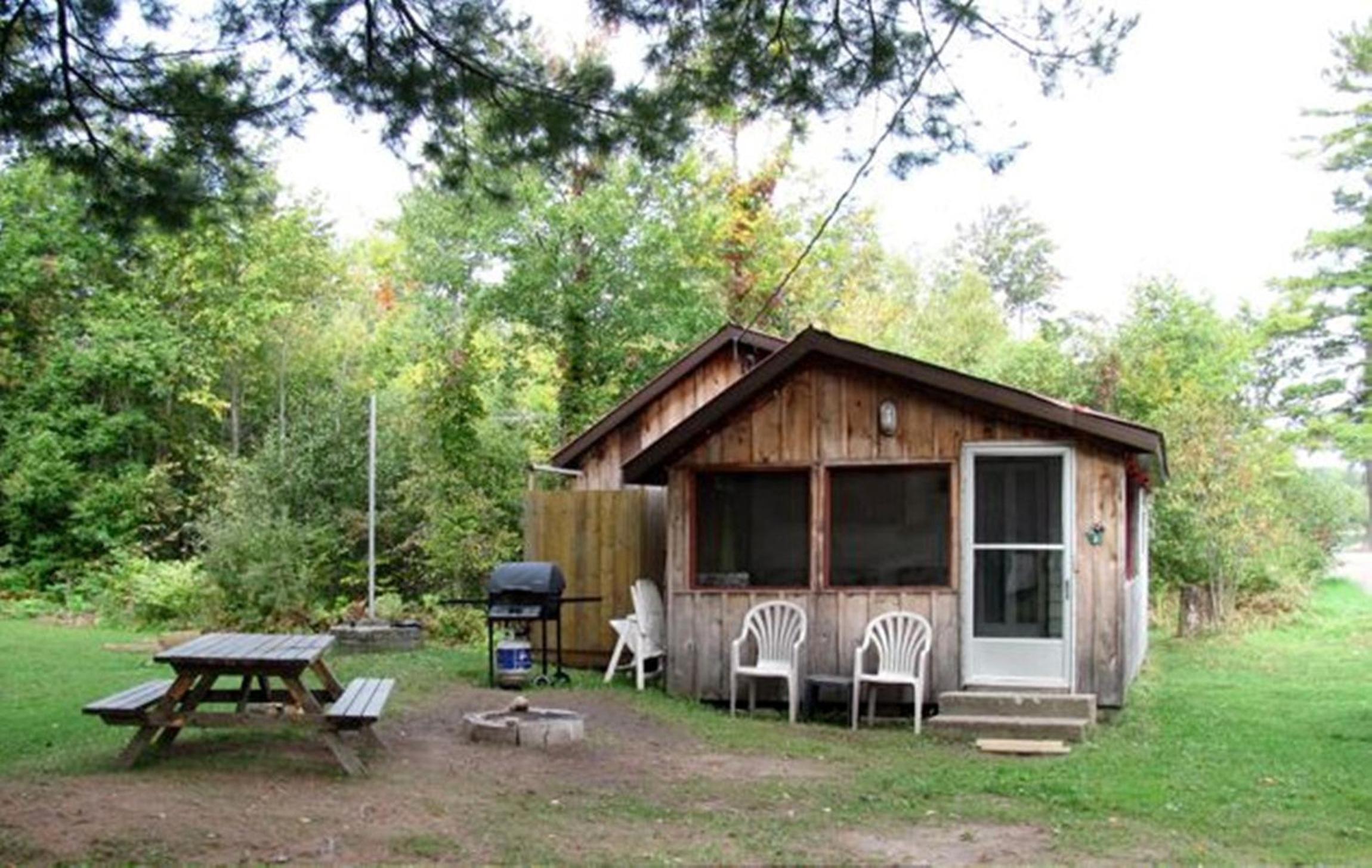 Economy Three-Bedroom Cottage photo 3
