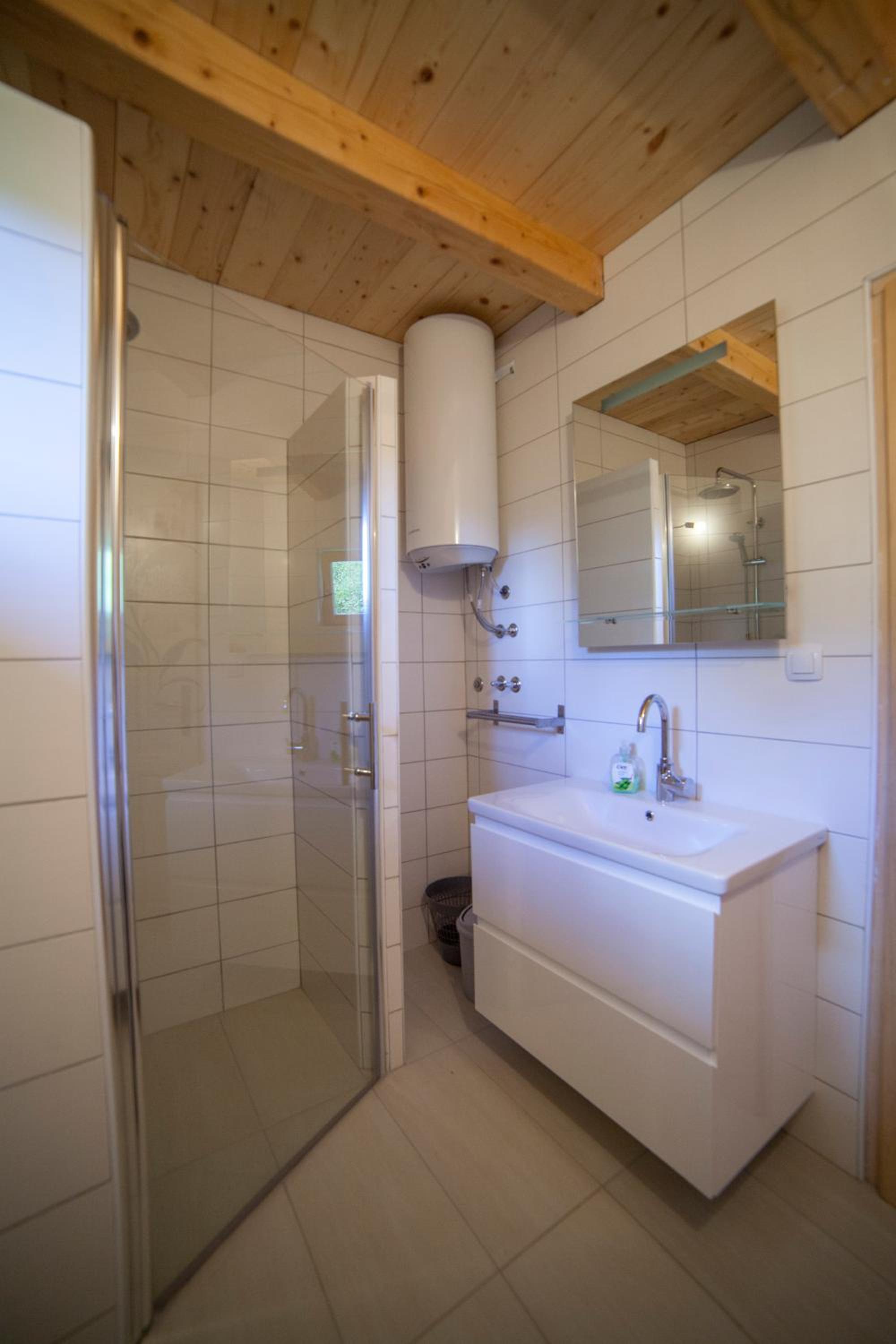 Two-Bedroom Holiday Home - Photo 8