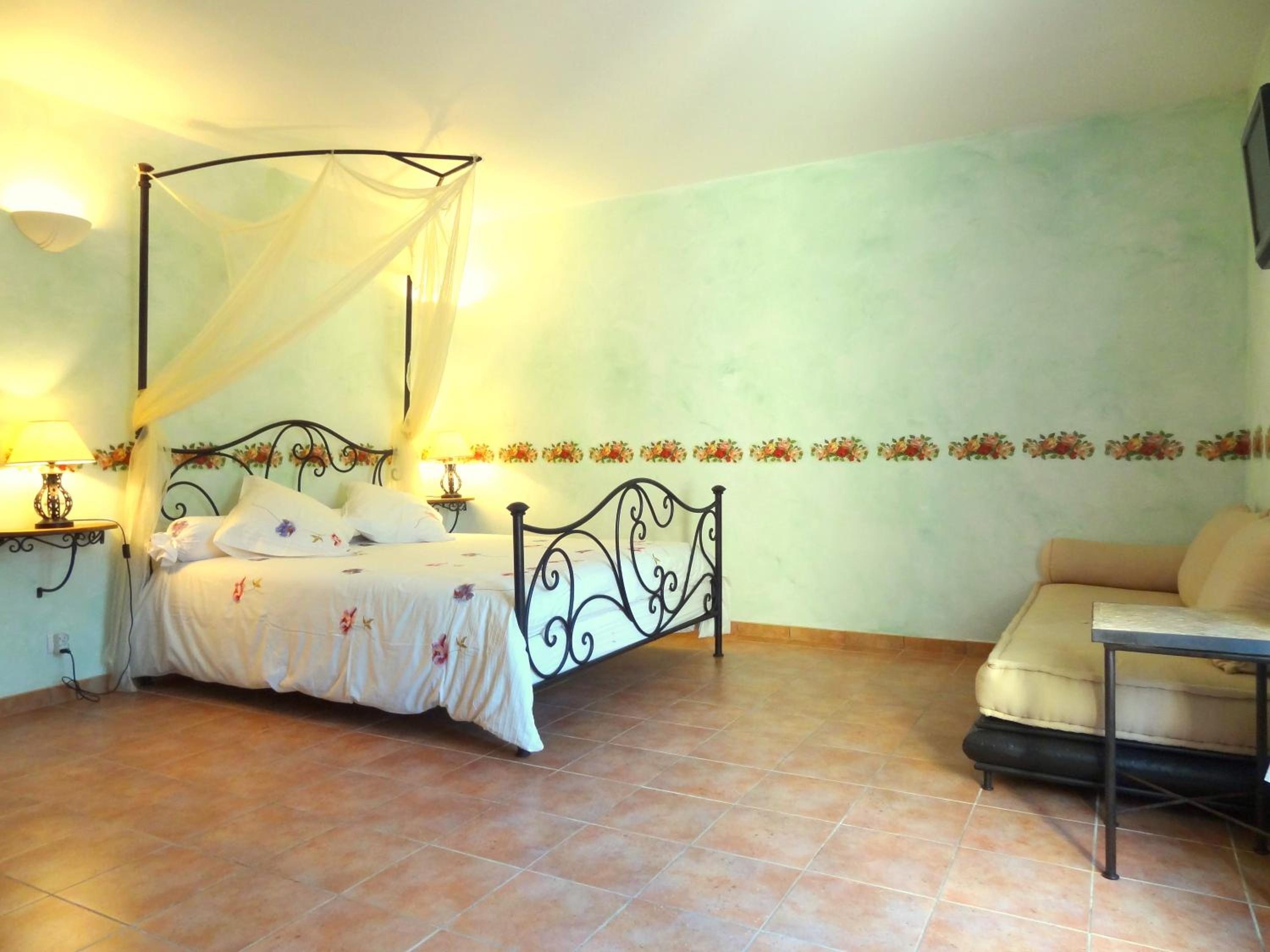 Superior Room with Private Terrace and Garden View photo 3