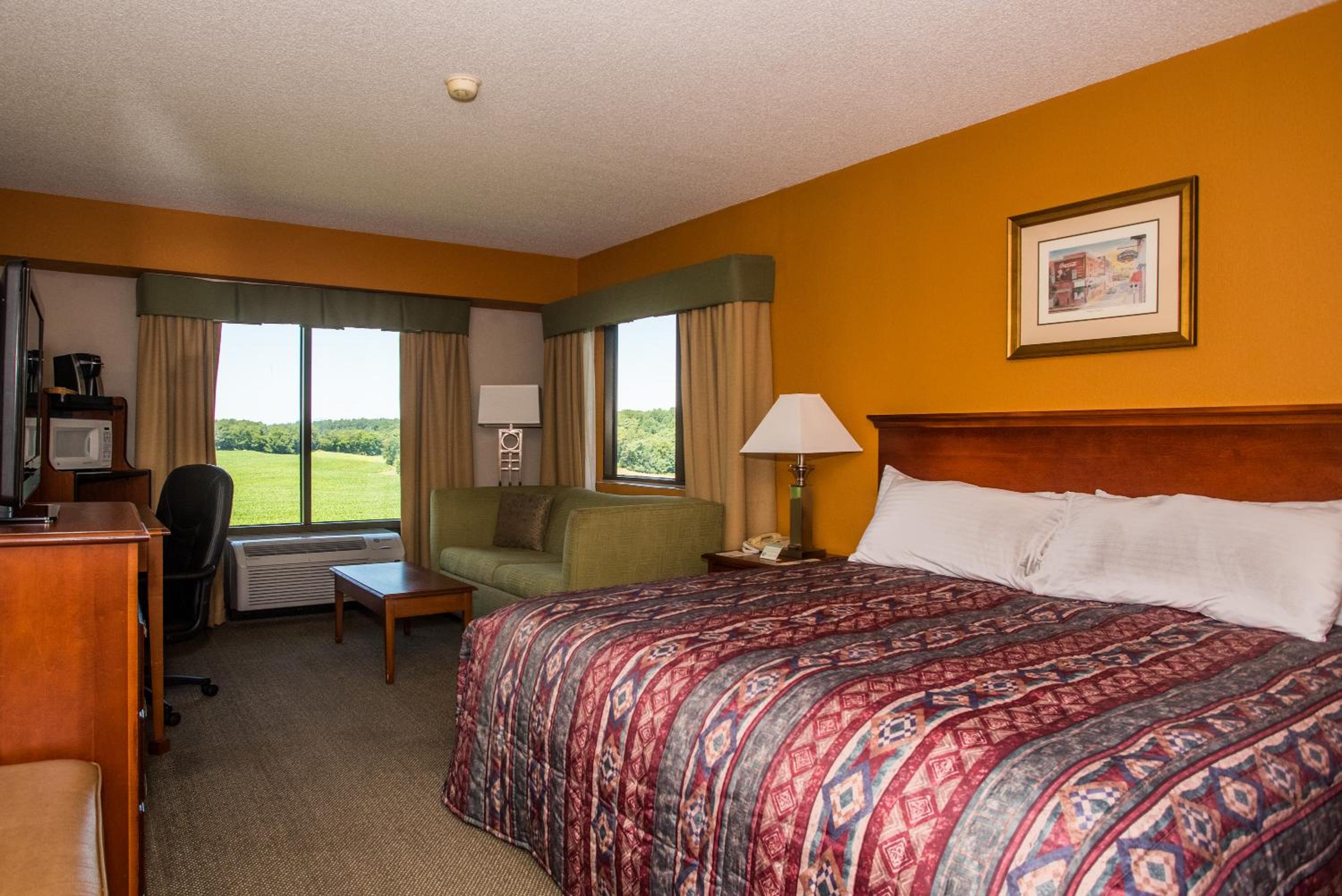 King Room with Mountain View - Non-Smoking - Photo 1