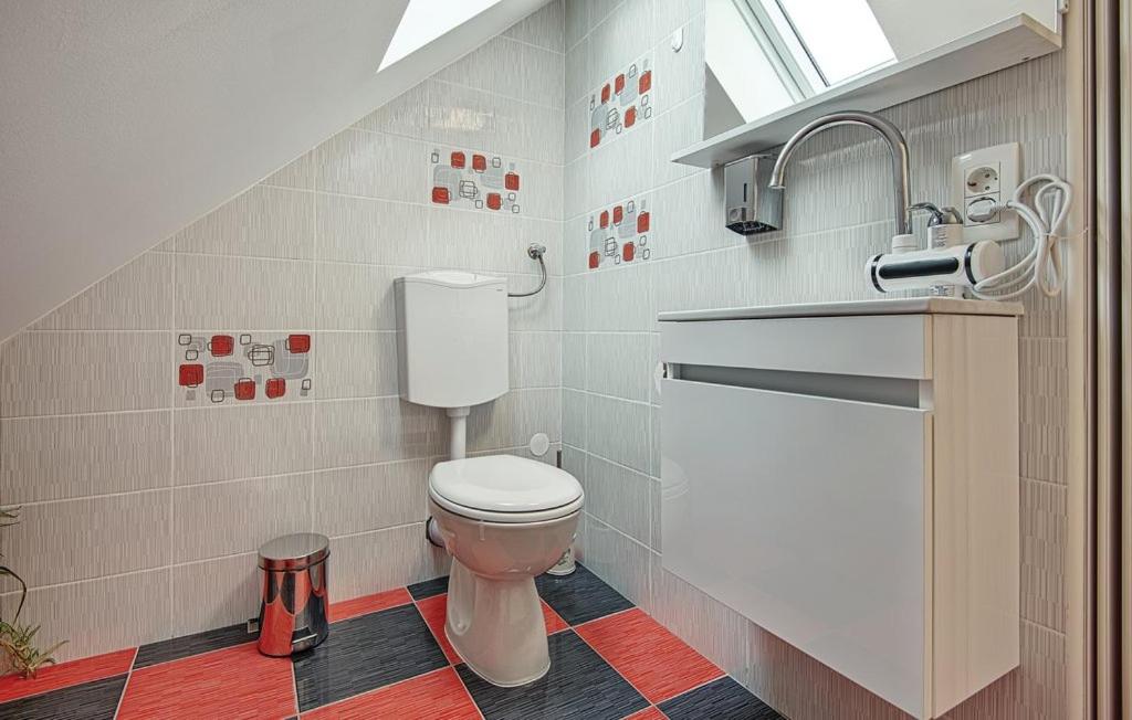 Apartment - Photo 16
