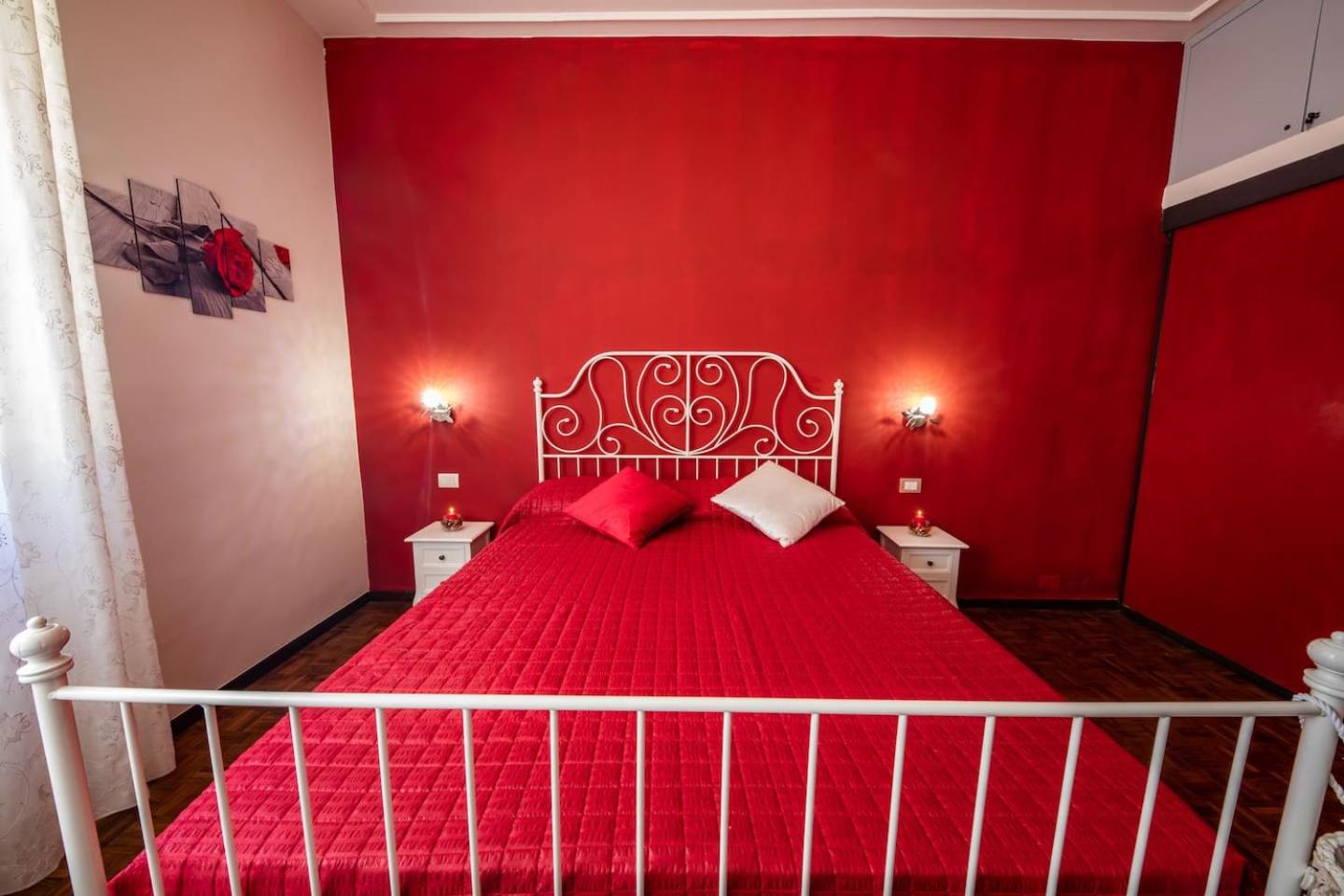 Three-Bedroom Apartment - Photo 30