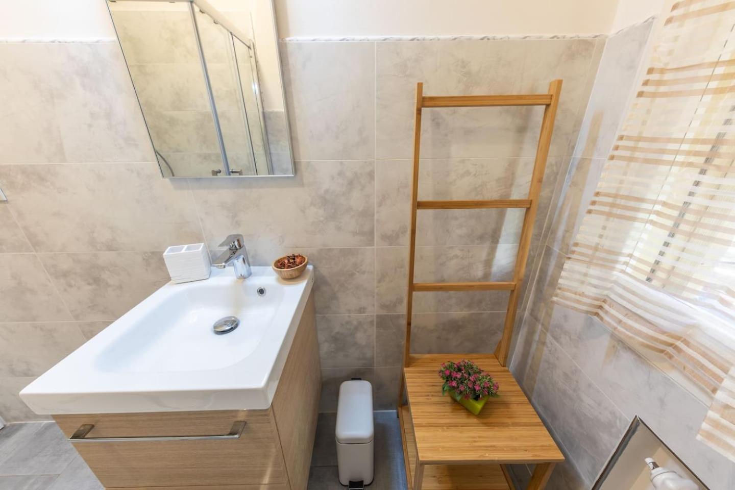 Three-Bedroom Apartment - Photo 9
