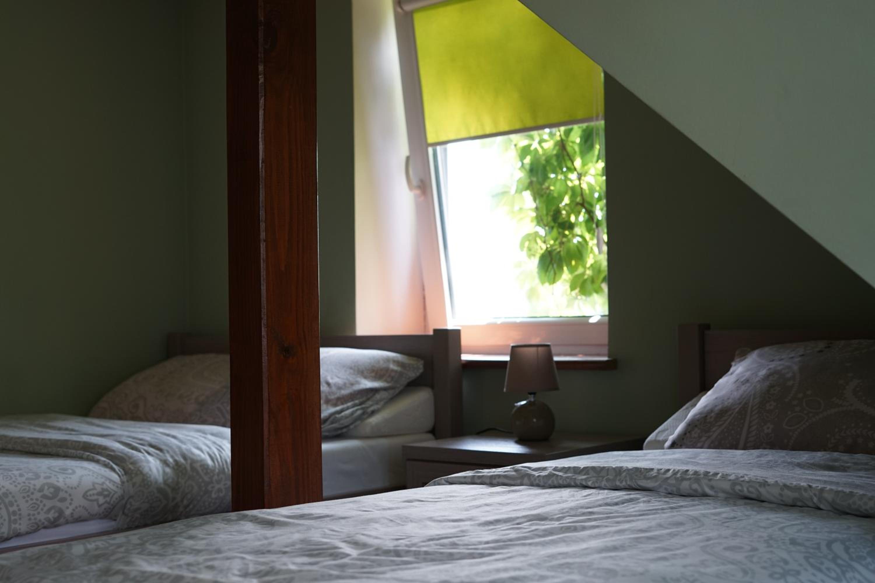 Basic Triple Room with Shared Bathroom photo 1