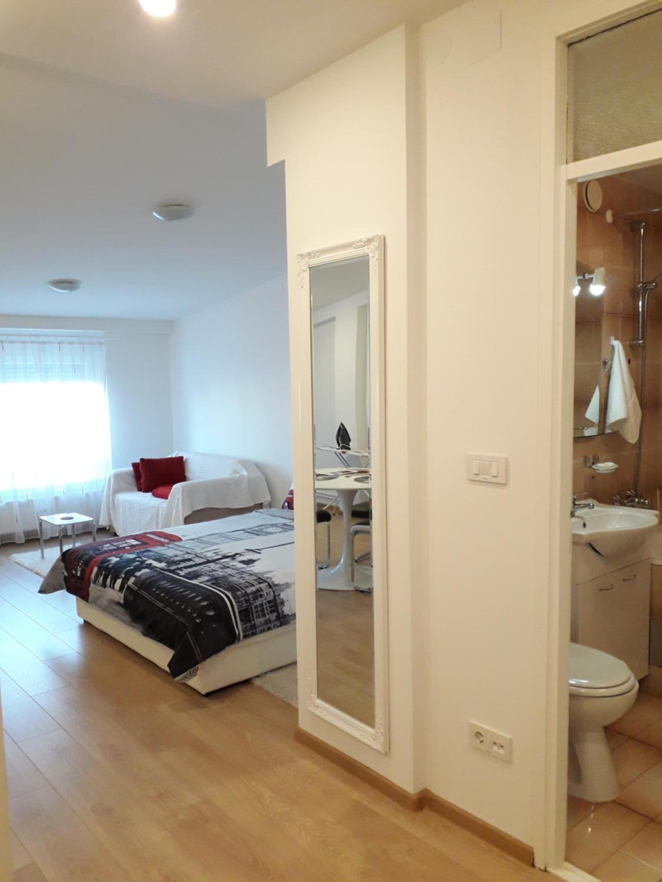 Apartment - Photo 19