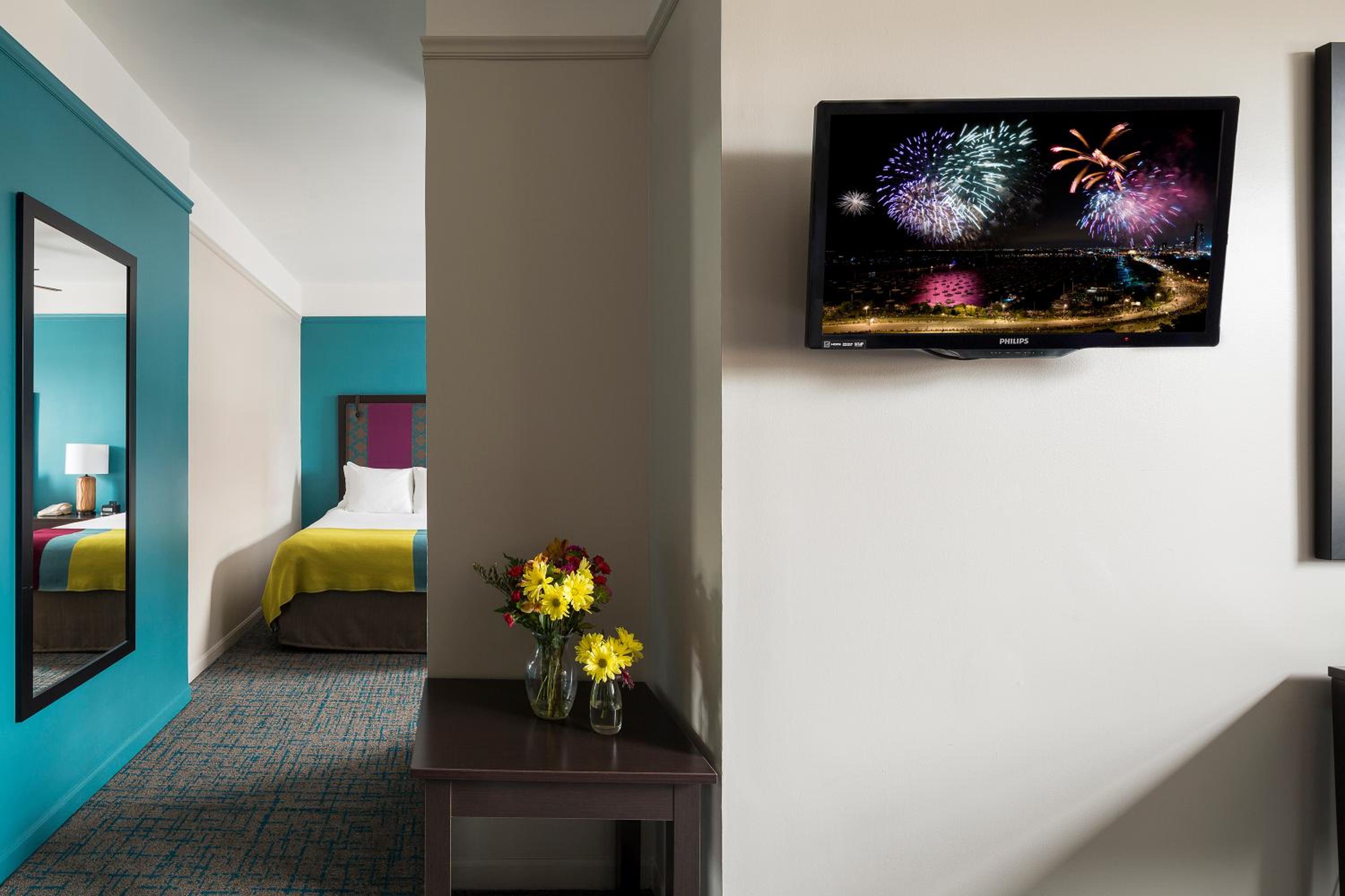 Double Suite with Two Double Beds - Photo 10