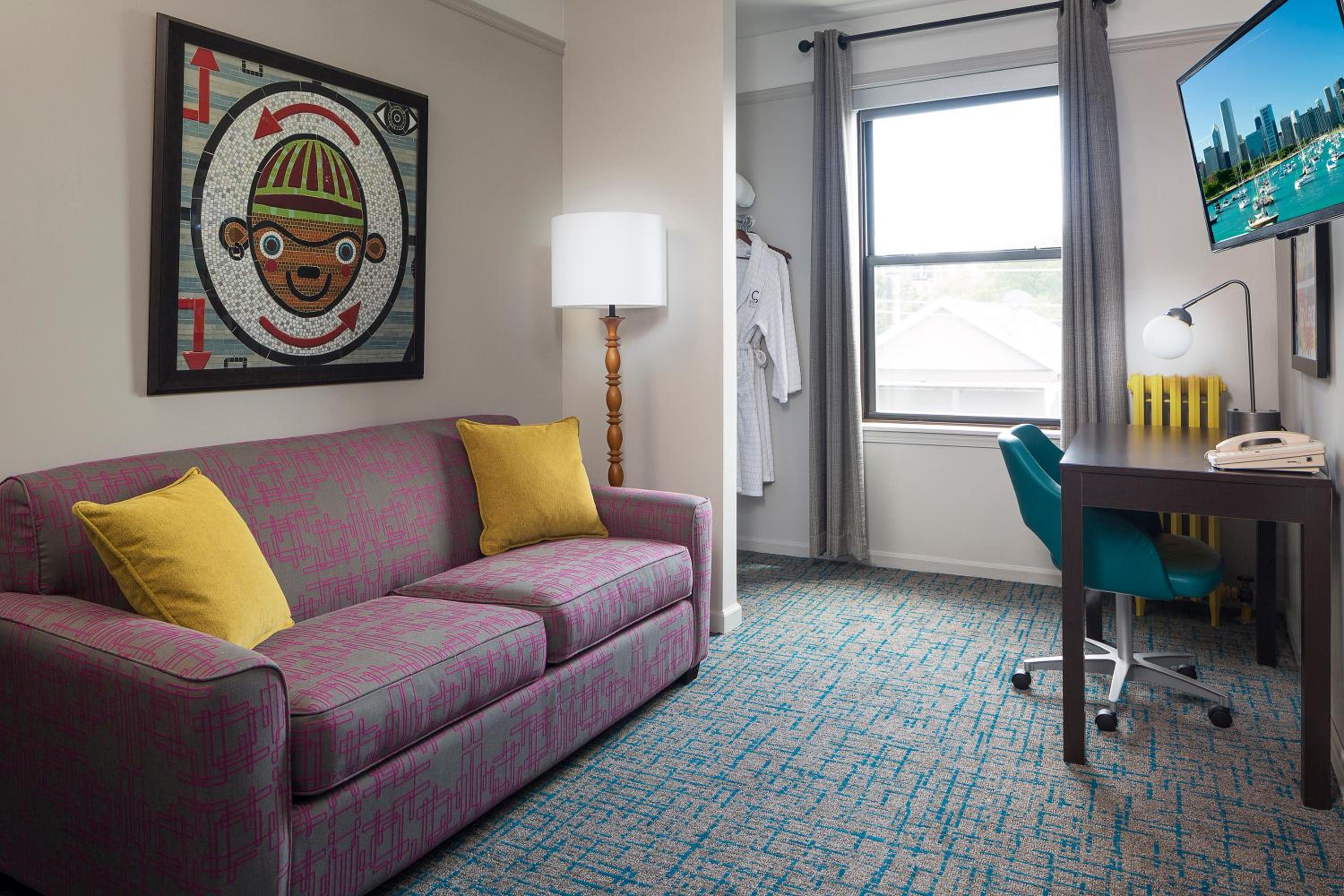 Double Suite with Two Double Beds - Photo 9