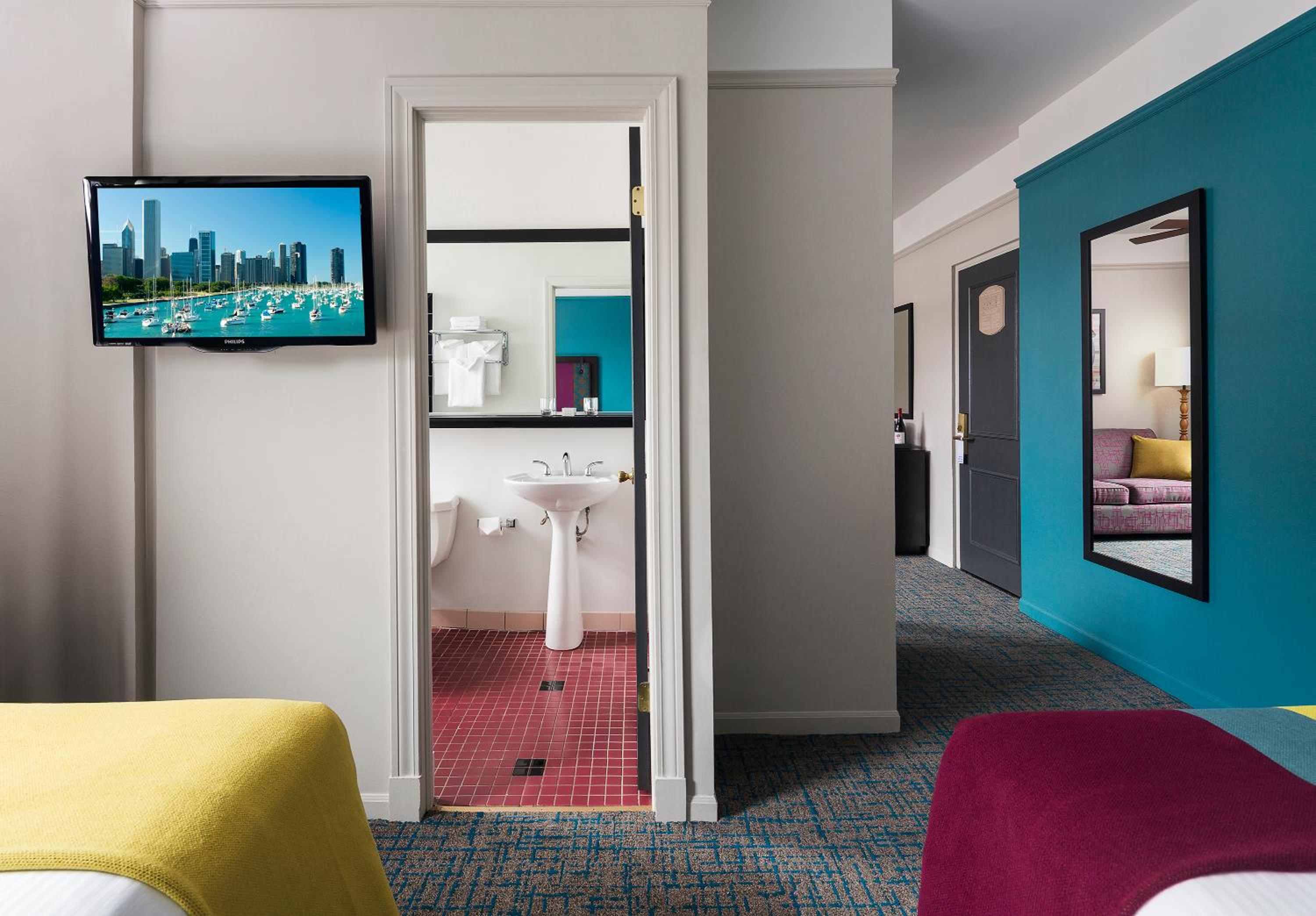 Double Suite with Two Double Beds - Photo 8