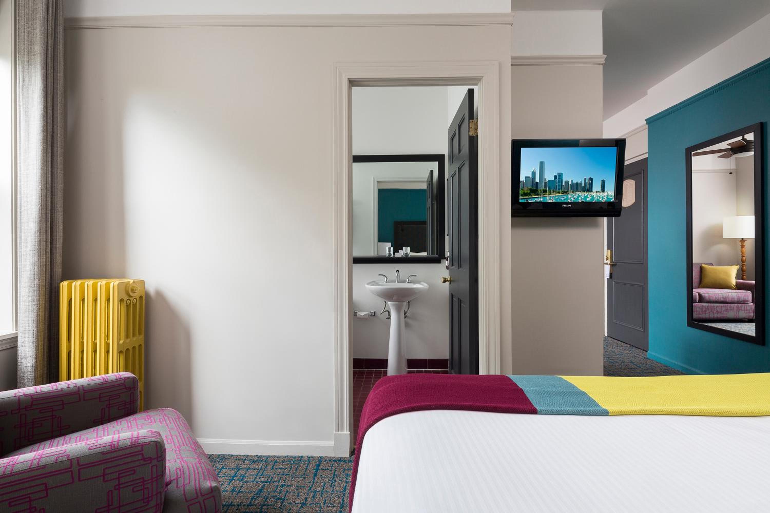 King Suite - Photo 2