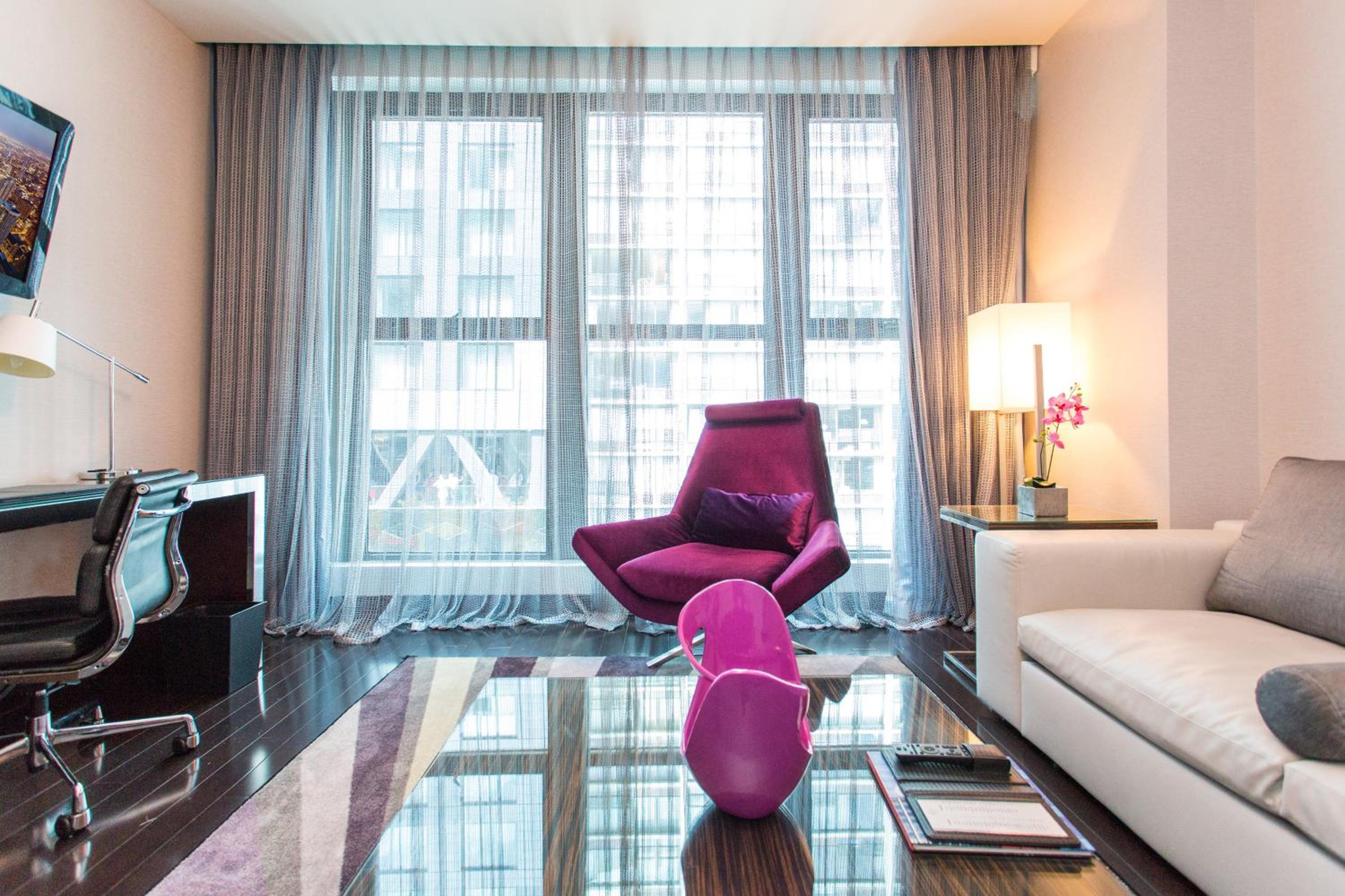 Queen Suite with Two Queen Beds - Photo 12