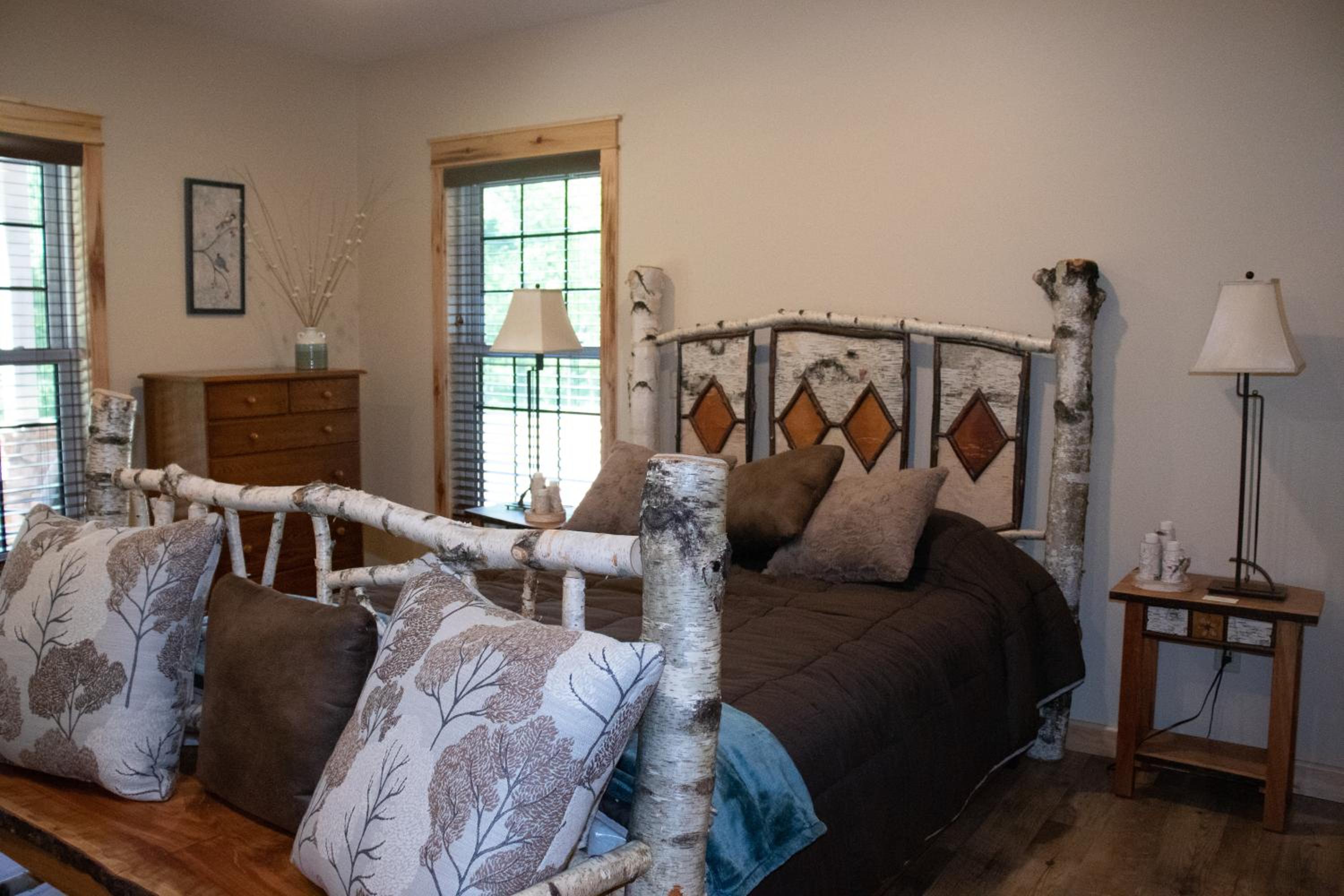 Deluxe Queen Room