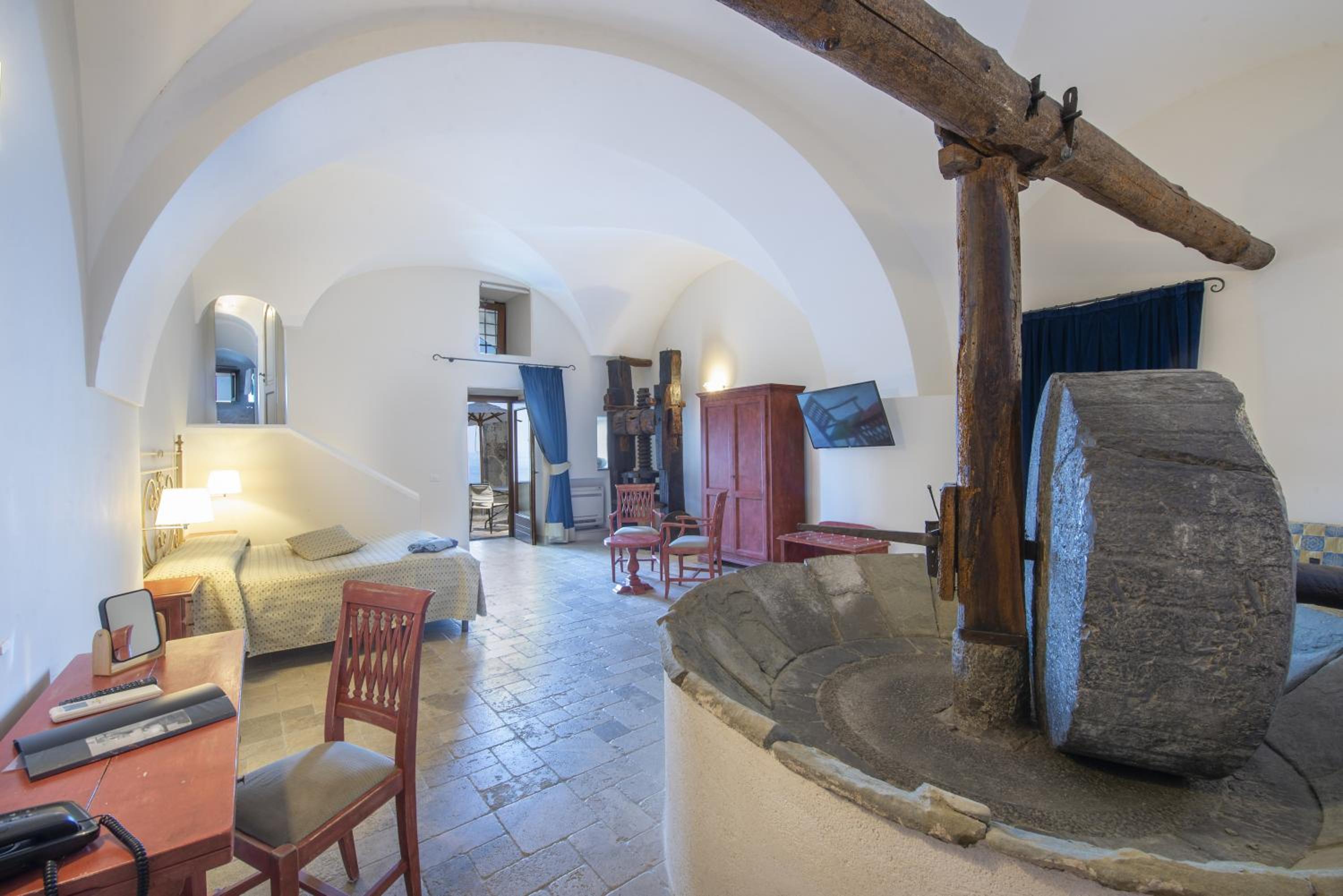 Suite with Sea View - Photo 12