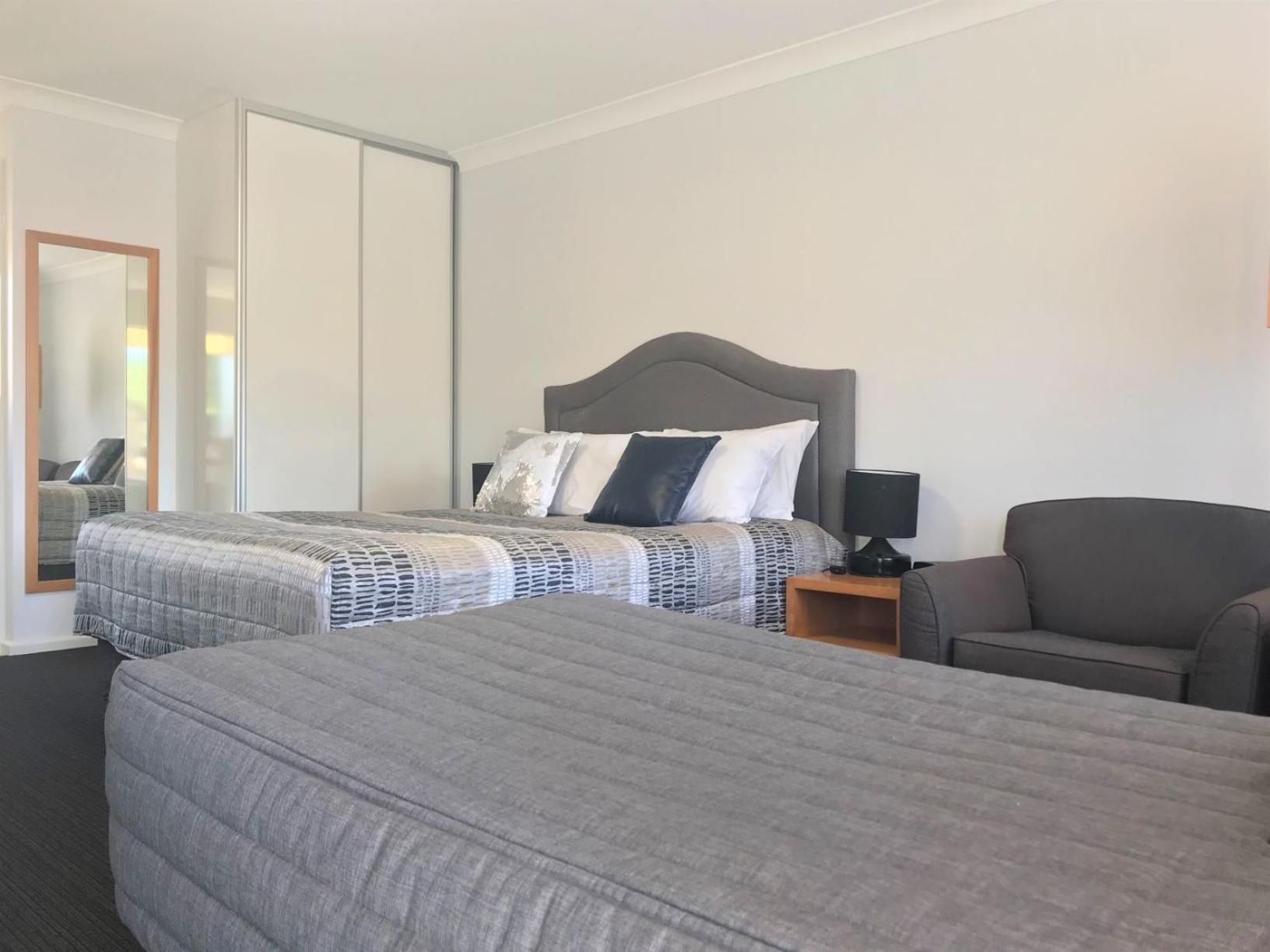 Large Twin Room photo 1