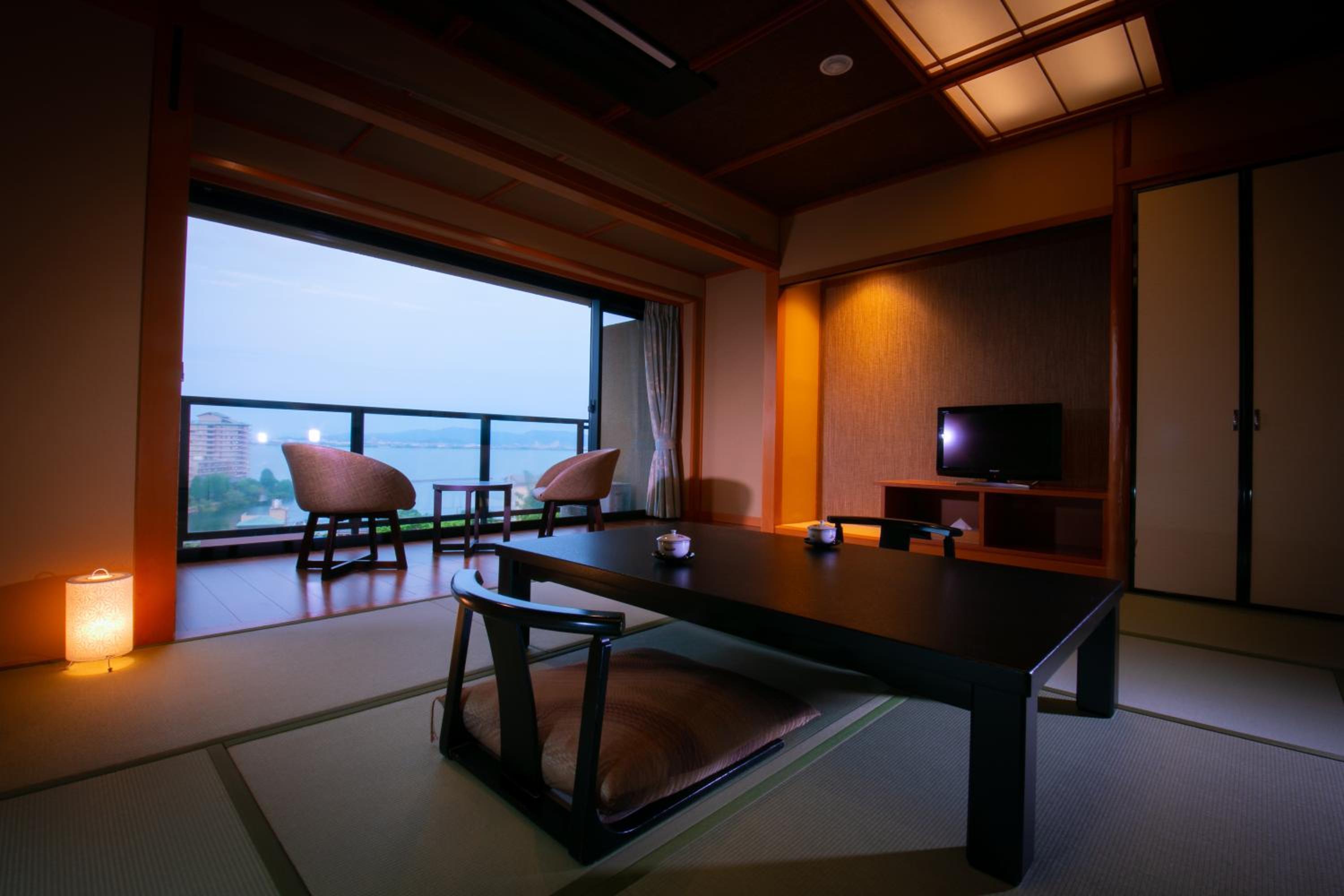Superior Japanese-Style Room - Photo 3