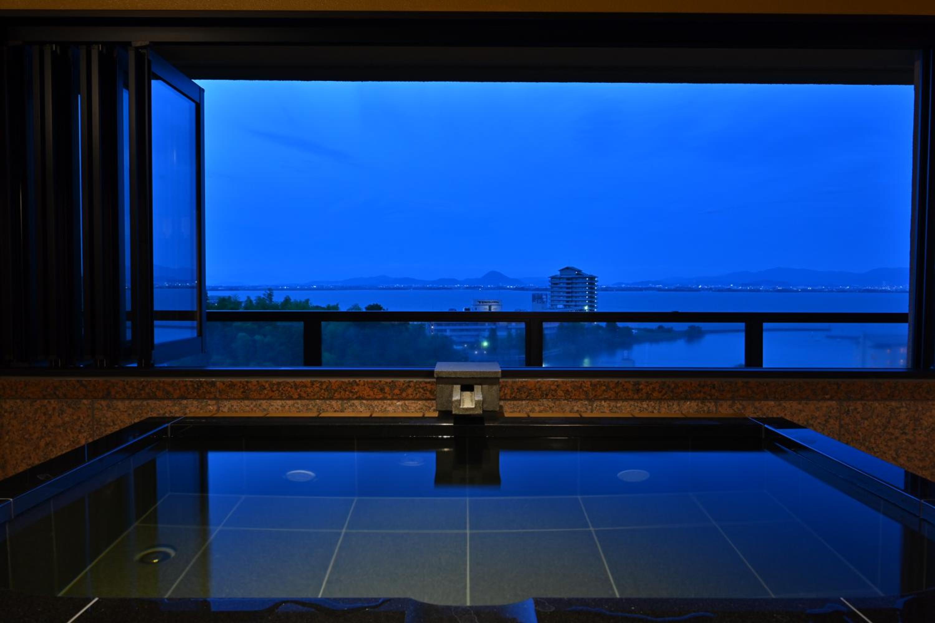 Suite with Open-Air Hot Spring Bath - Photo 7