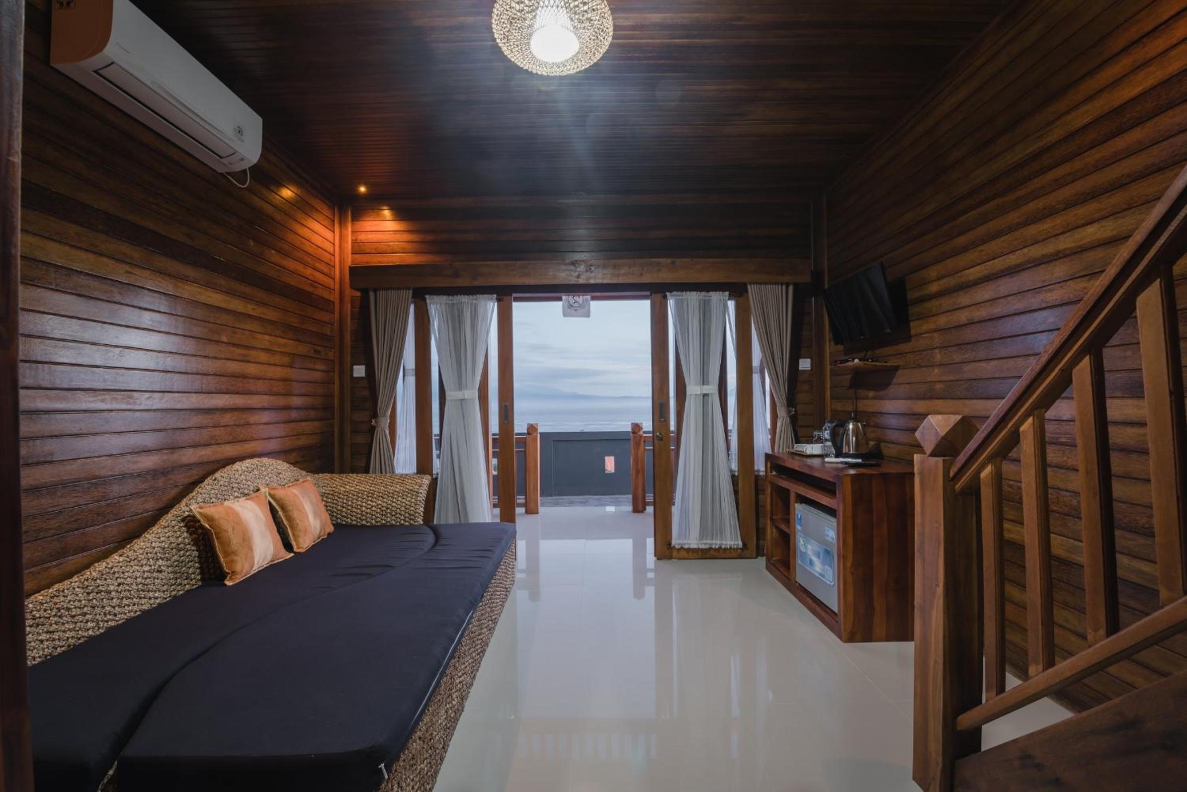 Family Room with Sea View - Photo 7