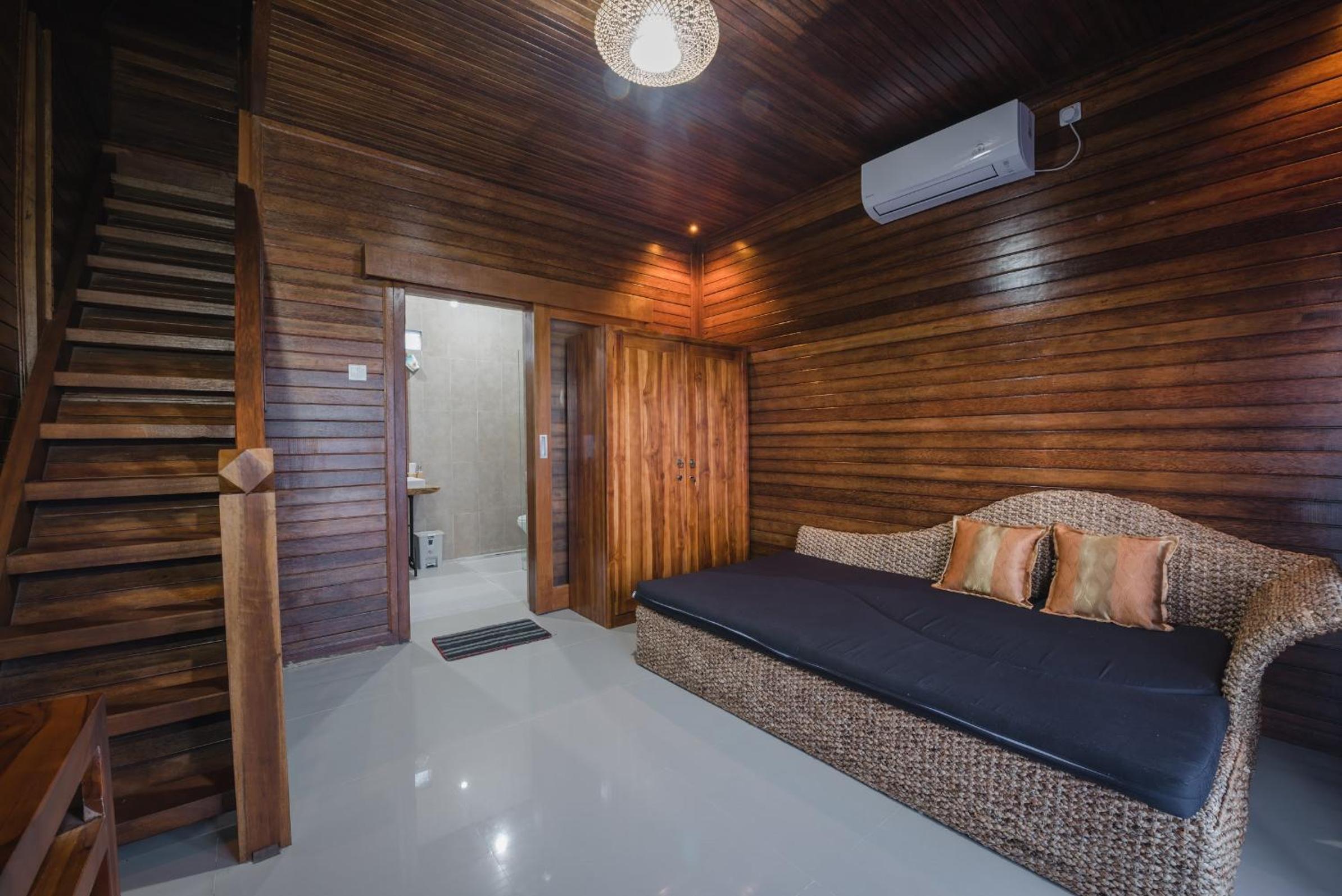 Family Room with Sea View - Photo 8