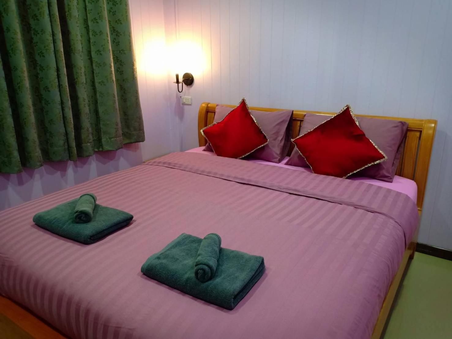 Double Room with Private Bathroom - Photo 6