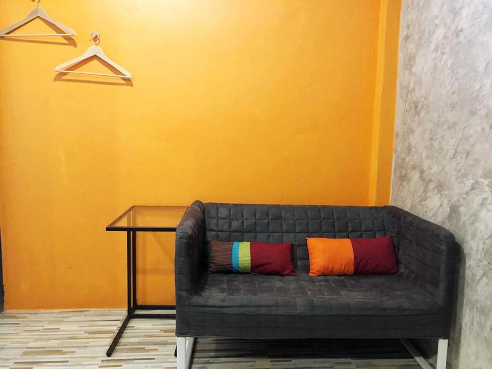 Double Room with Private Bathroom - Photo 14
