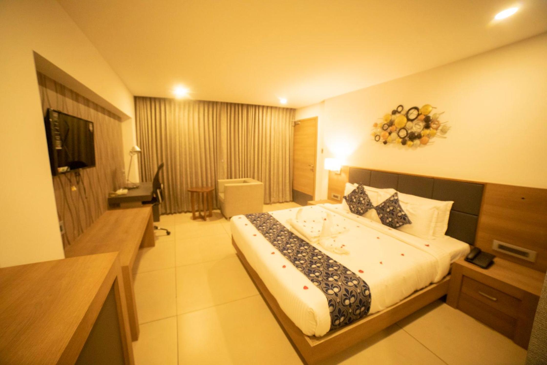 Deluxe Room - Photo 1