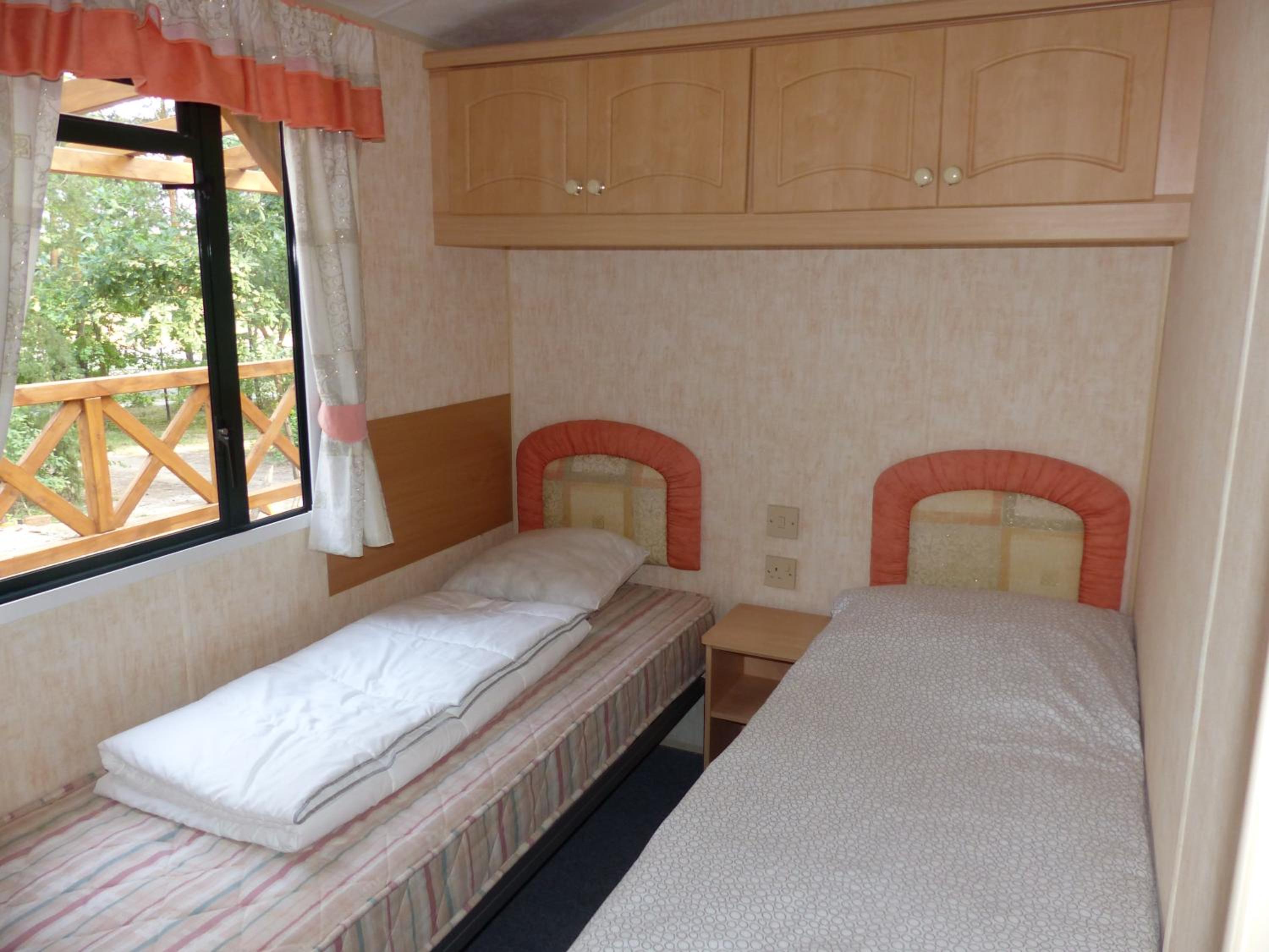 Mobile Home - Photo 8