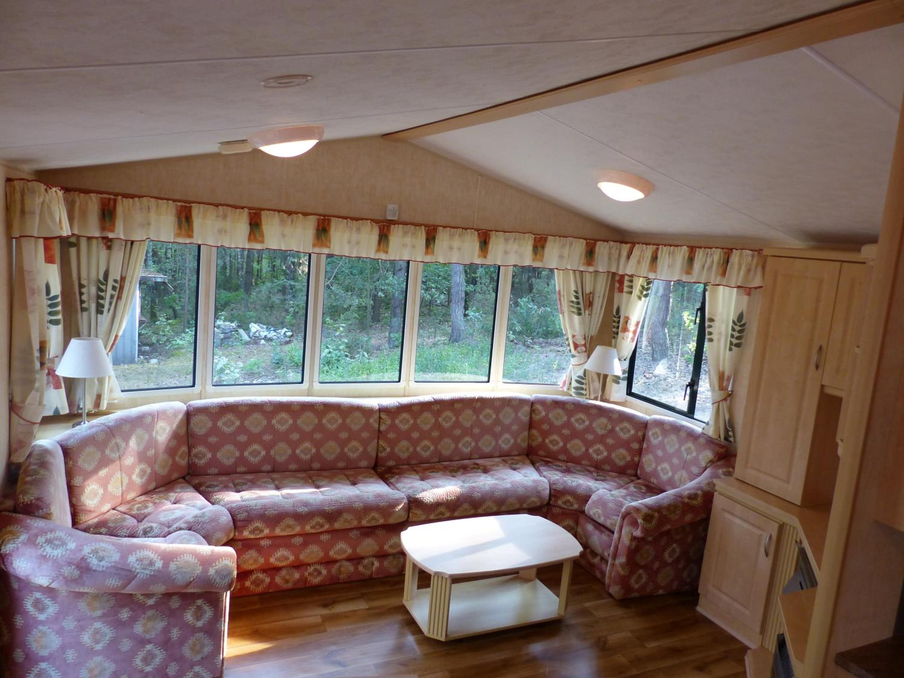Mobile Home - Photo 7