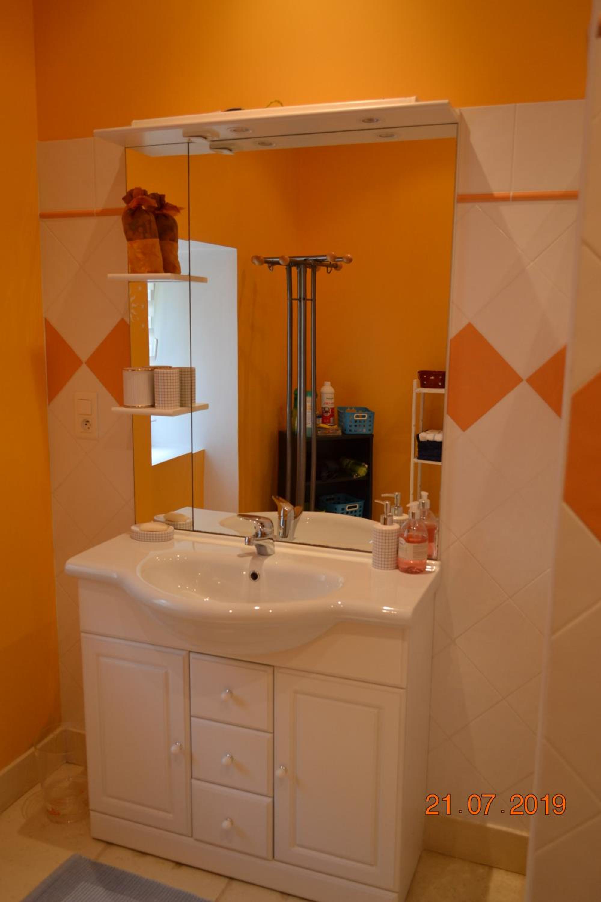 Double Room - Photo 5