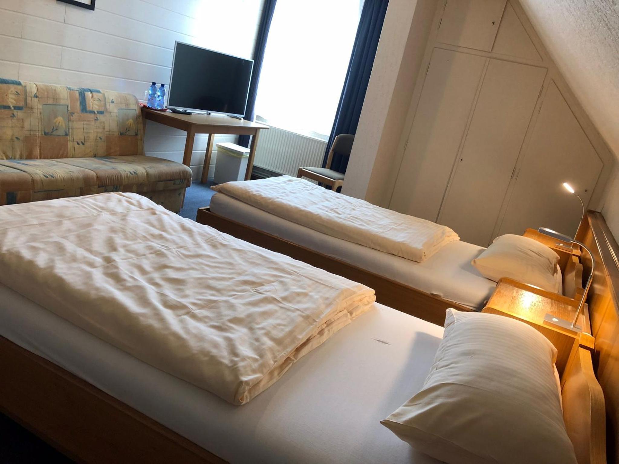 Double Room - Photo 8