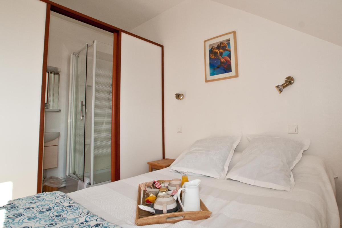 Economy Double Room photo 1