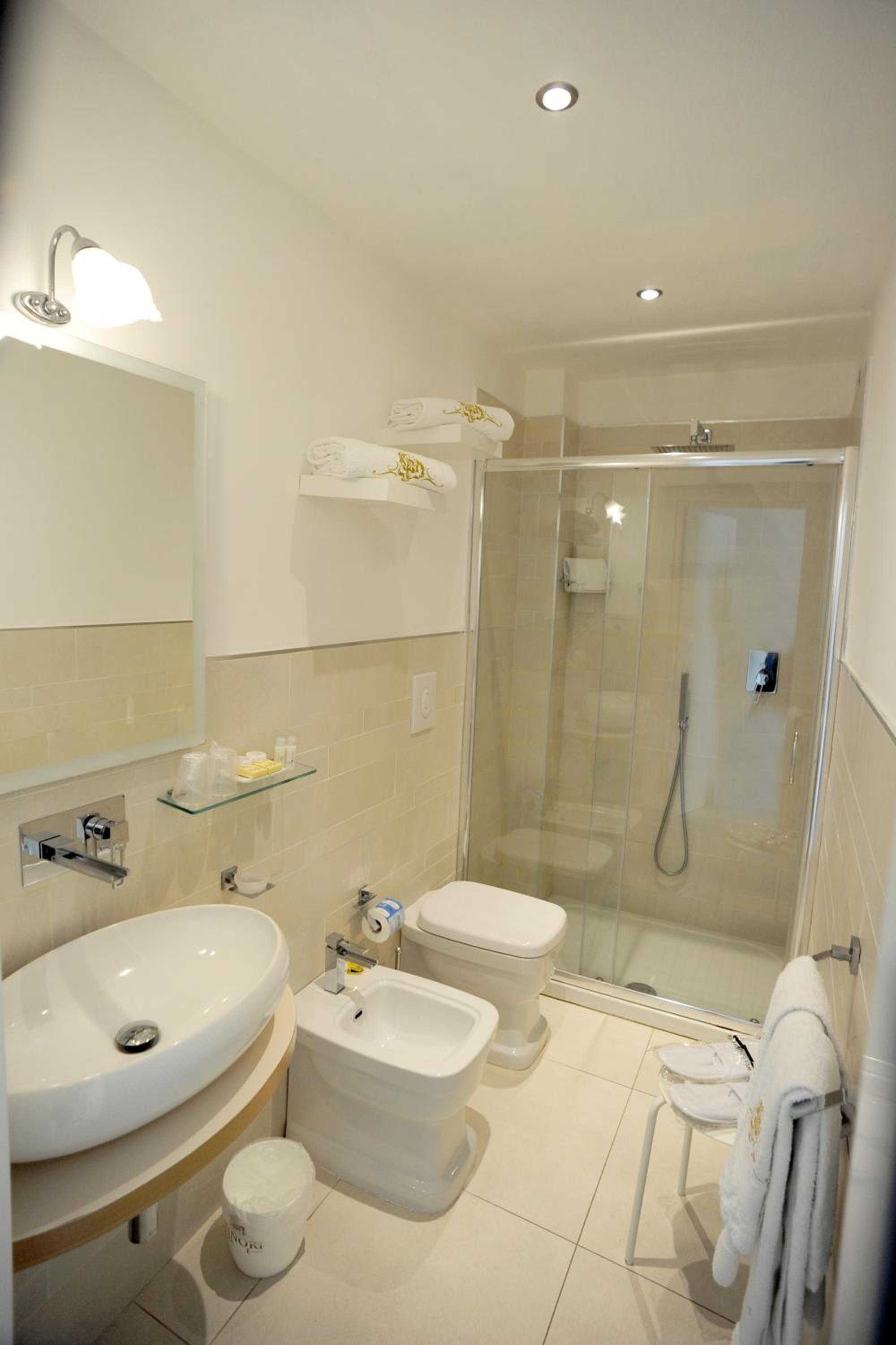 Classic Double Room photo 2