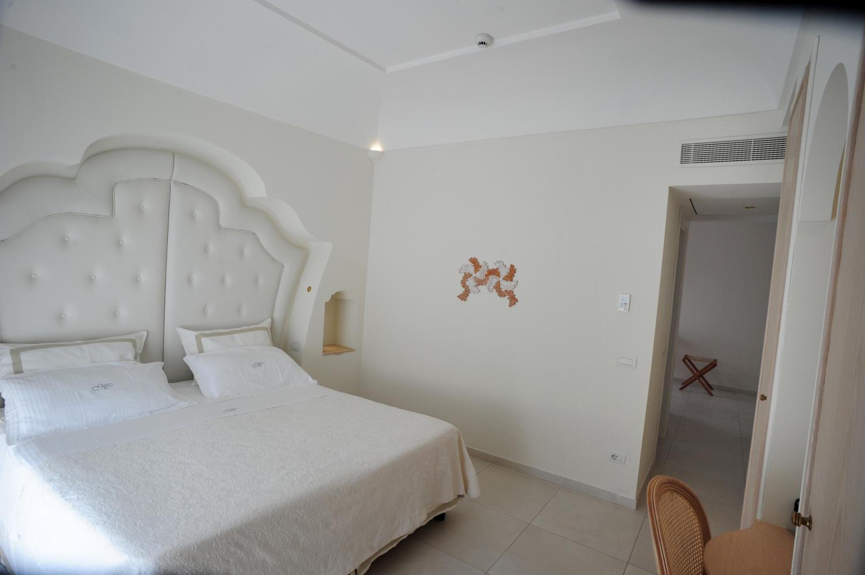 Deluxe Double Room photo 3