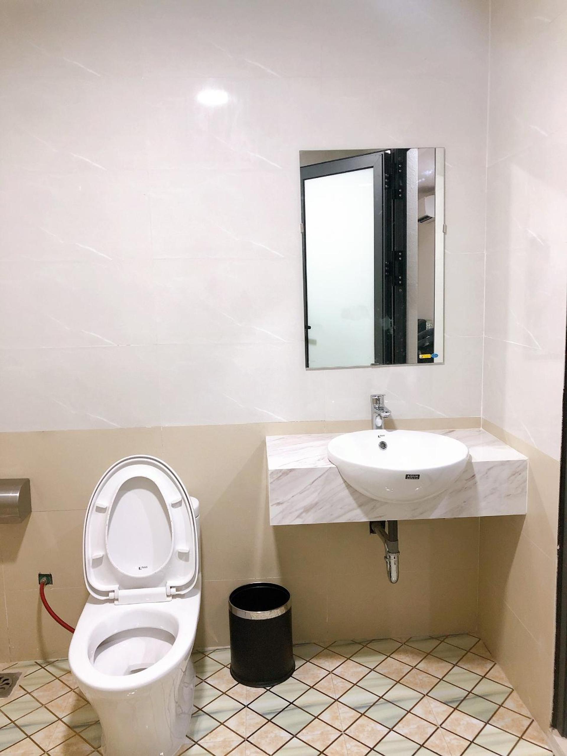 Standard Twin Room - Photo 6