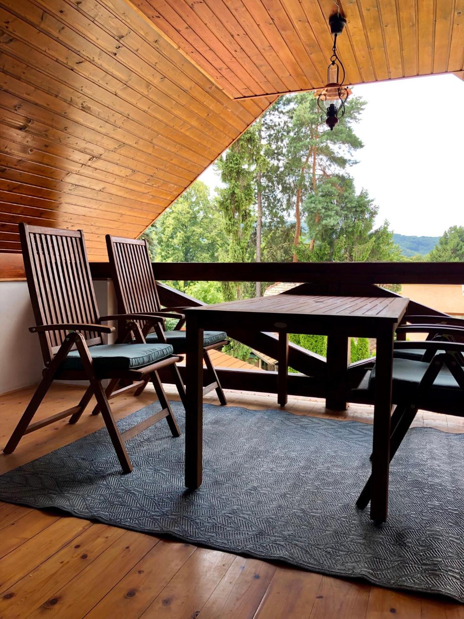 Apartment with Balcony - Photo 11